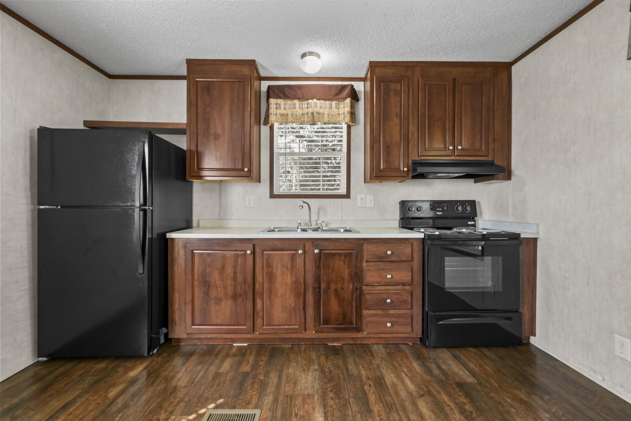 7579 Lacy Dr. Property Photo 9
