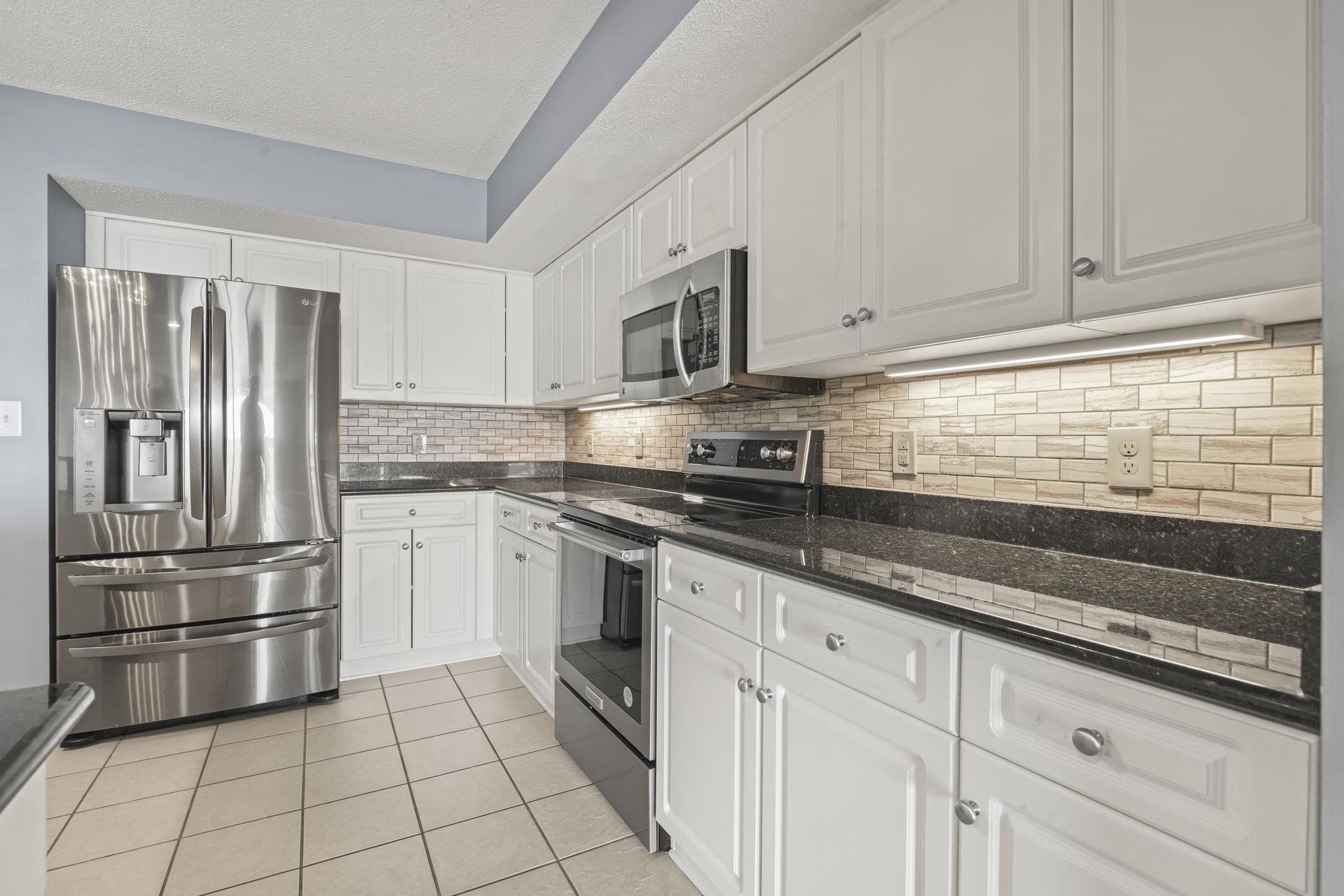 2151 Bridge View Ct. Property Photo 9