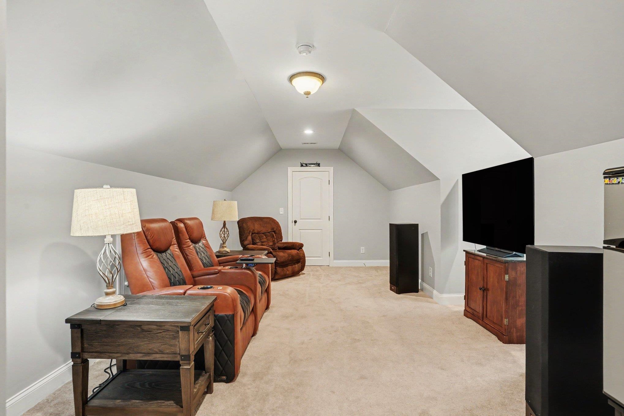 640 Oxbow Dr. Property Photo 28
