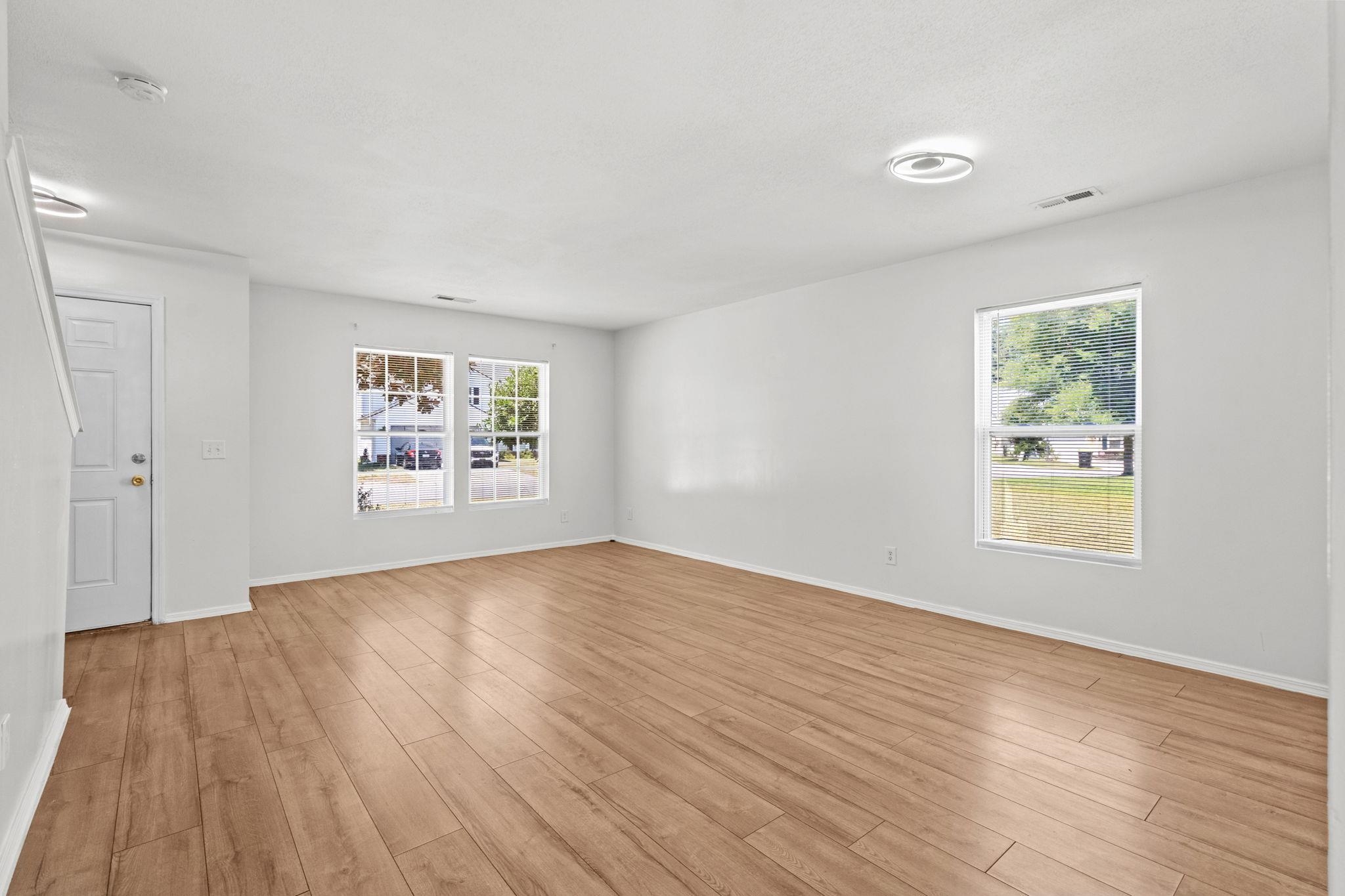 729 Dragon Fly Dr. Property Photo 6