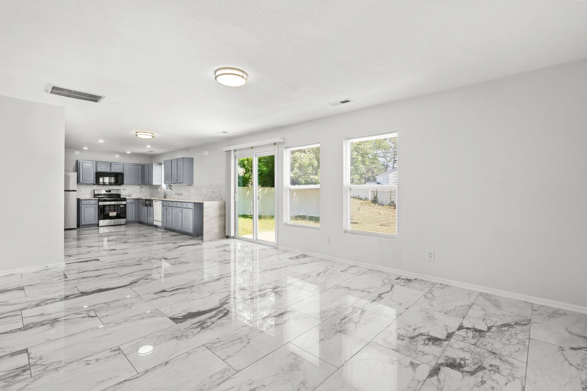 729 Dragon Fly Dr. Property Photo 12