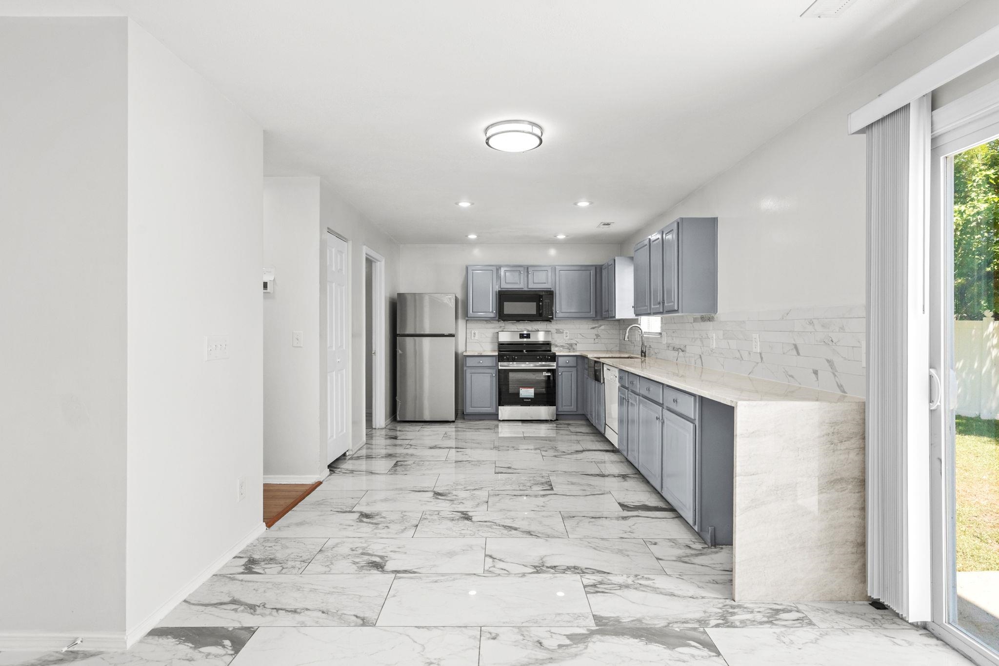 729 Dragon Fly Dr. Property Photo 14