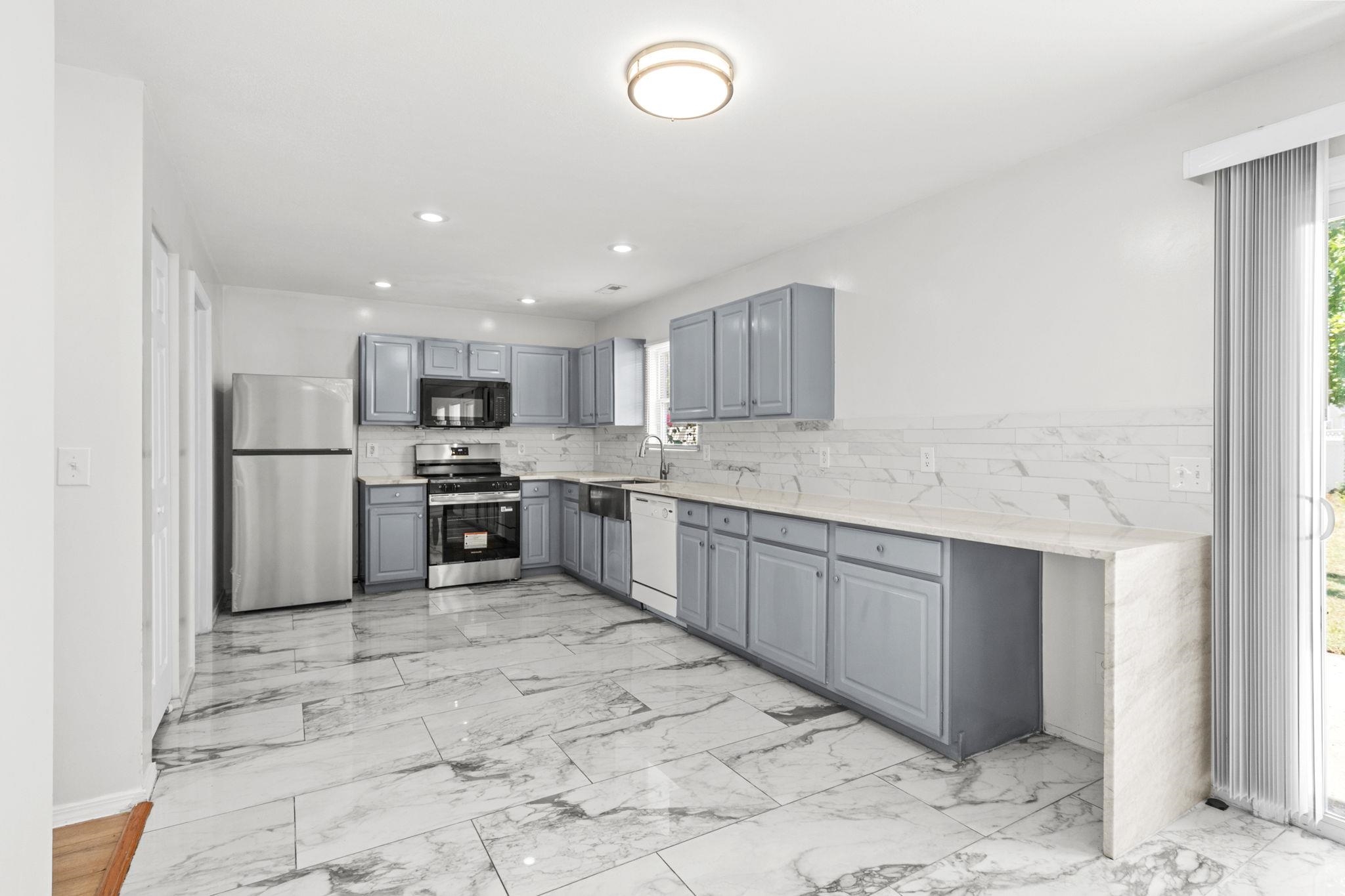 729 Dragon Fly Dr. Property Photo 15