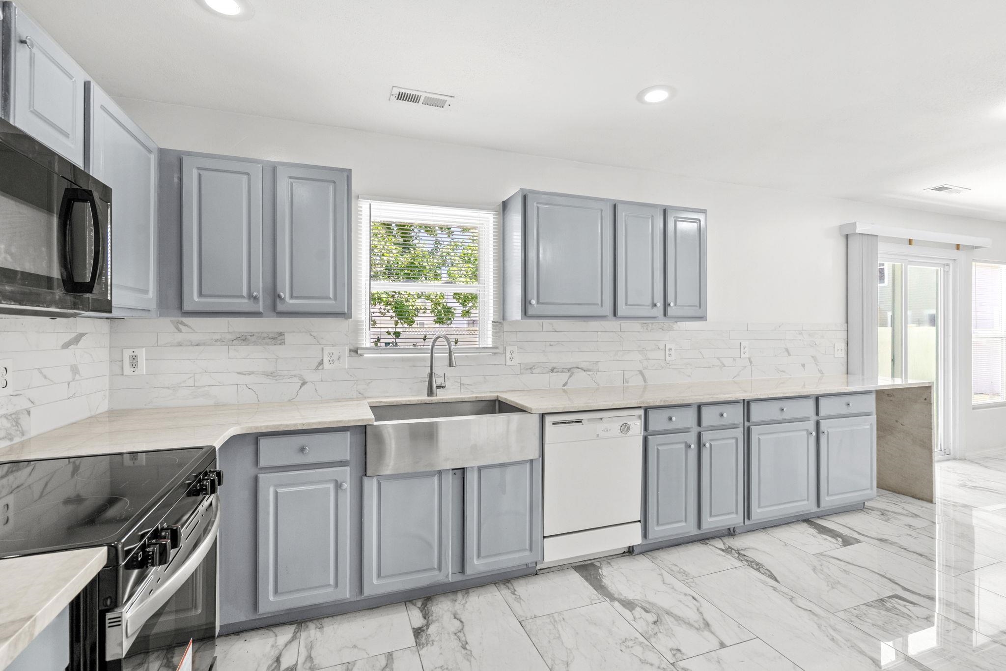 729 Dragon Fly Dr. Property Photo 16