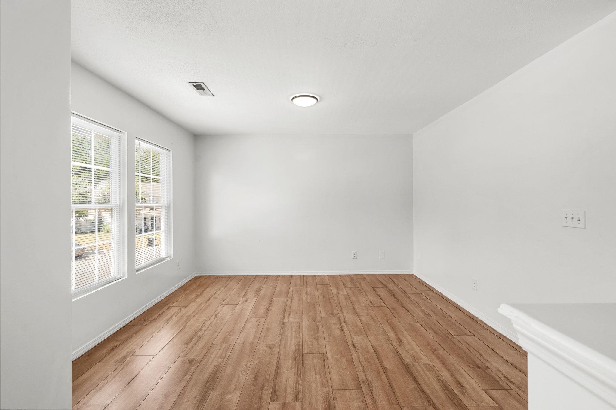 729 Dragon Fly Dr. Property Photo 28