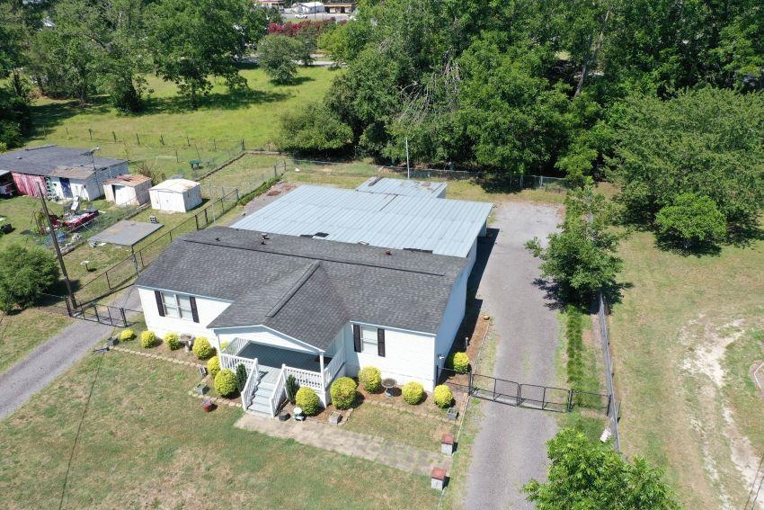 2109 N Church St. Property Photo 5