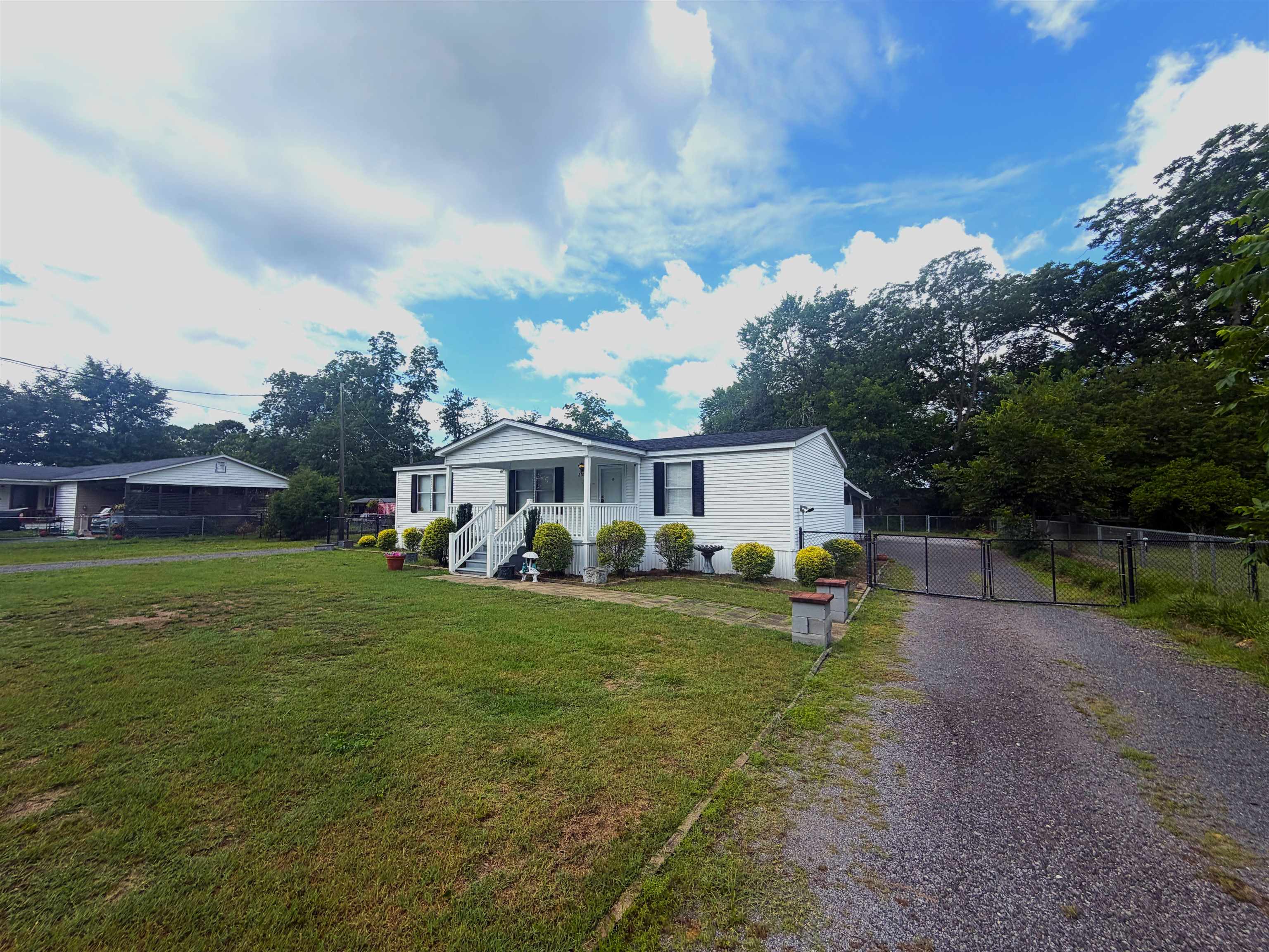 2109 N Church St. Property Photo 28
