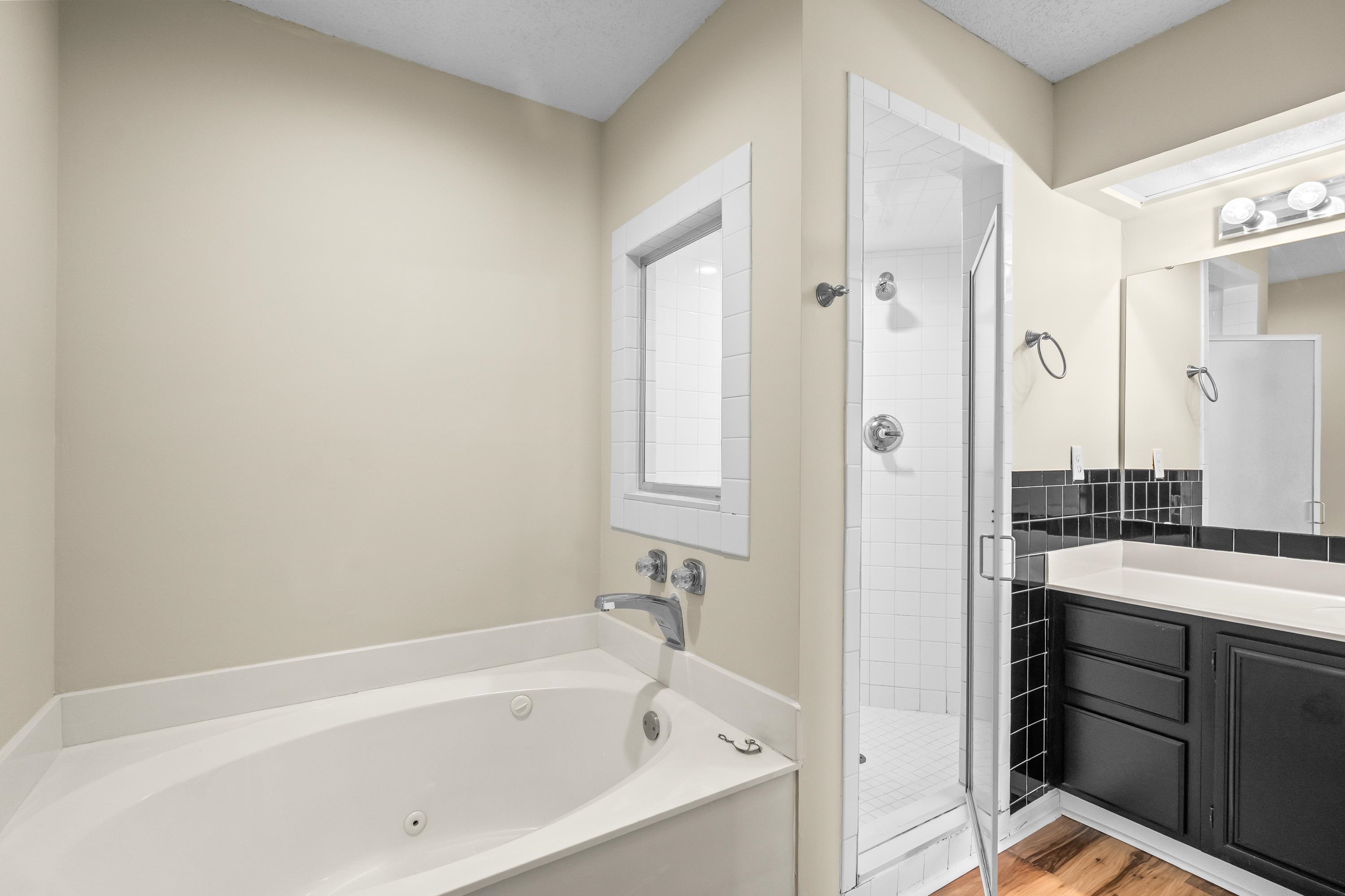 3827 Masters Ct. Property Photo 25