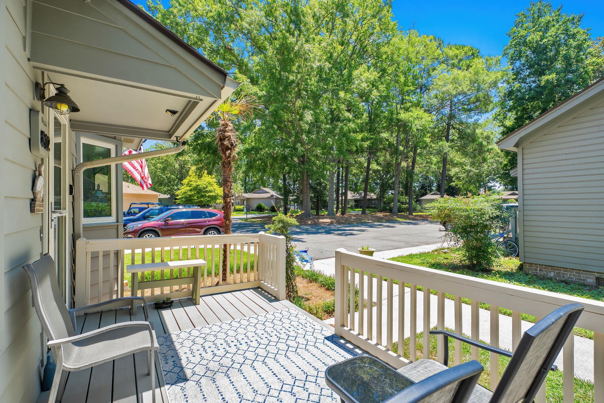 812 Villas Ct. Property Photo 5