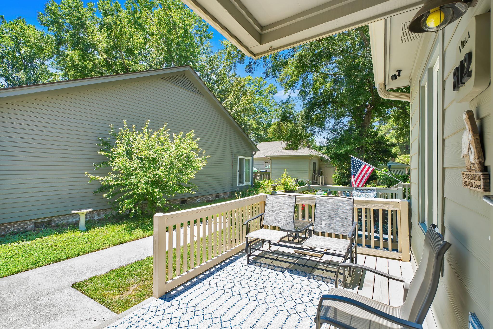 812 Villas Ct. Property Photo 6