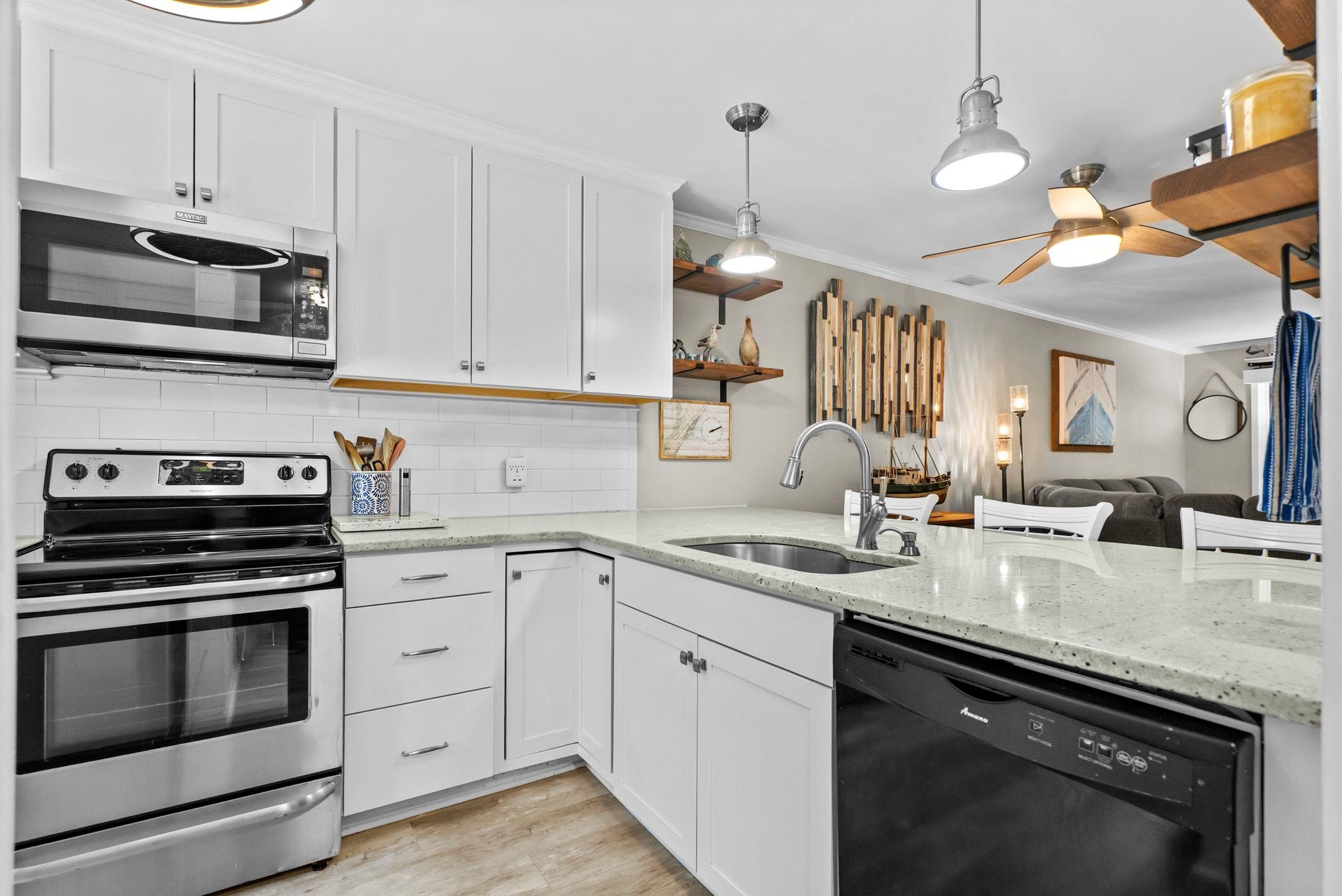 812 Villas Ct. Property Photo 15