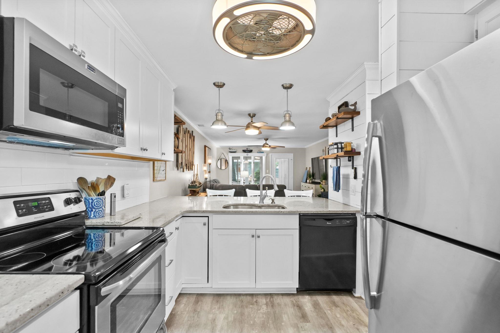 812 Villas Ct. Property Photo 18