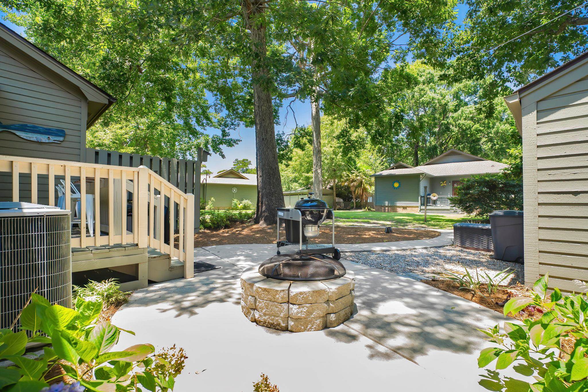 812 Villas Ct. Property Photo 25