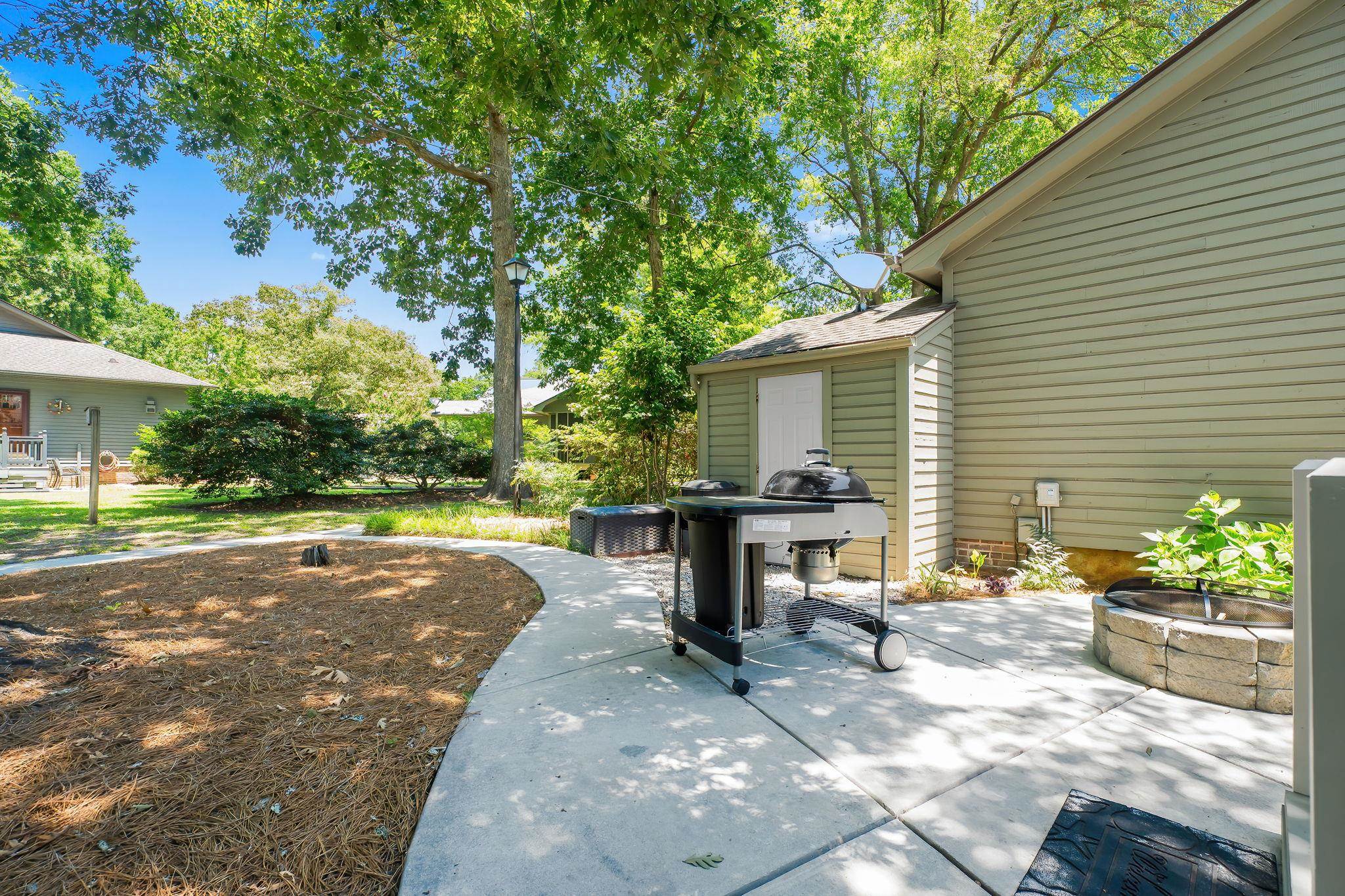 812 Villas Ct. Property Photo 26