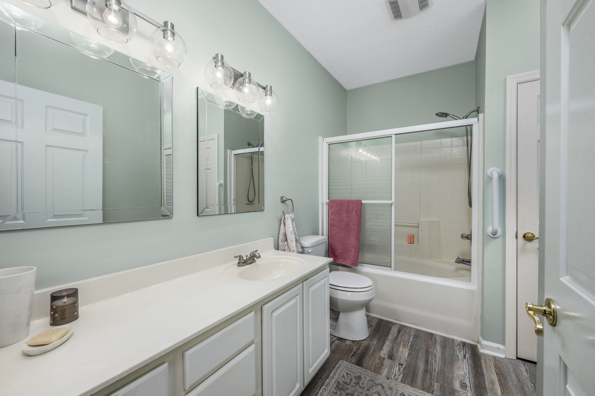 4215 Coquina Harbour Dr. Property Photo 18