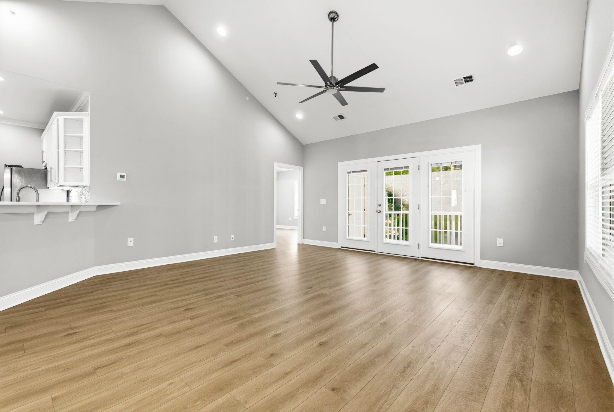 908 Jackline Place Property Photo 10