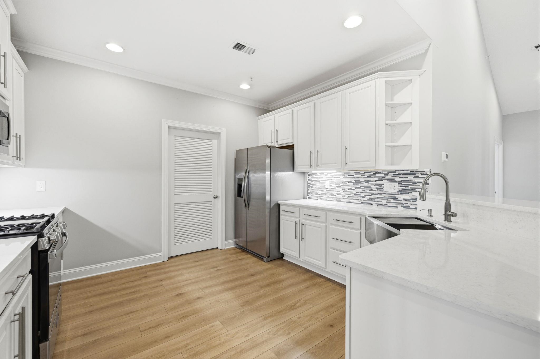 908 Jackline Place Property Photo 17