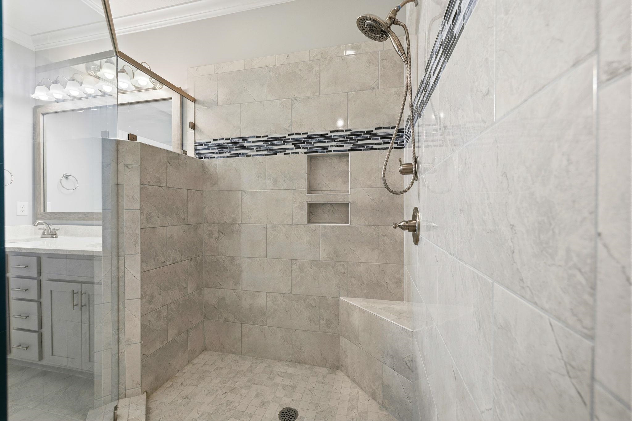 908 Jackline Place Property Photo 28