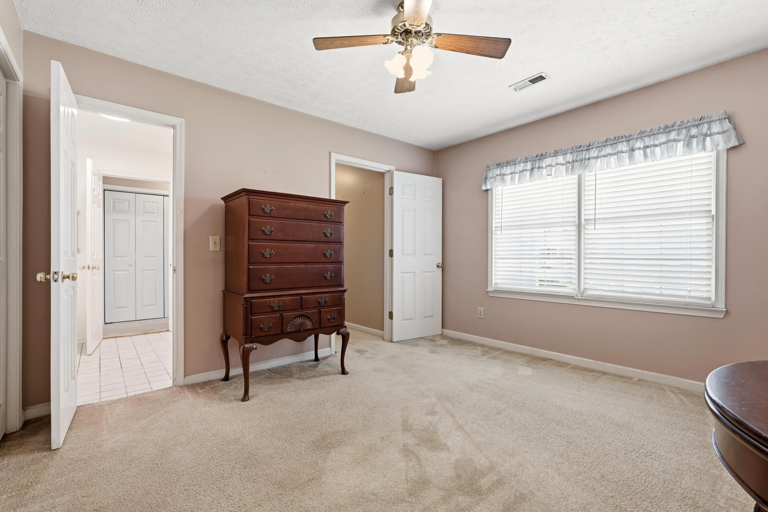 415 Lake Park Dr. Property Photo 16