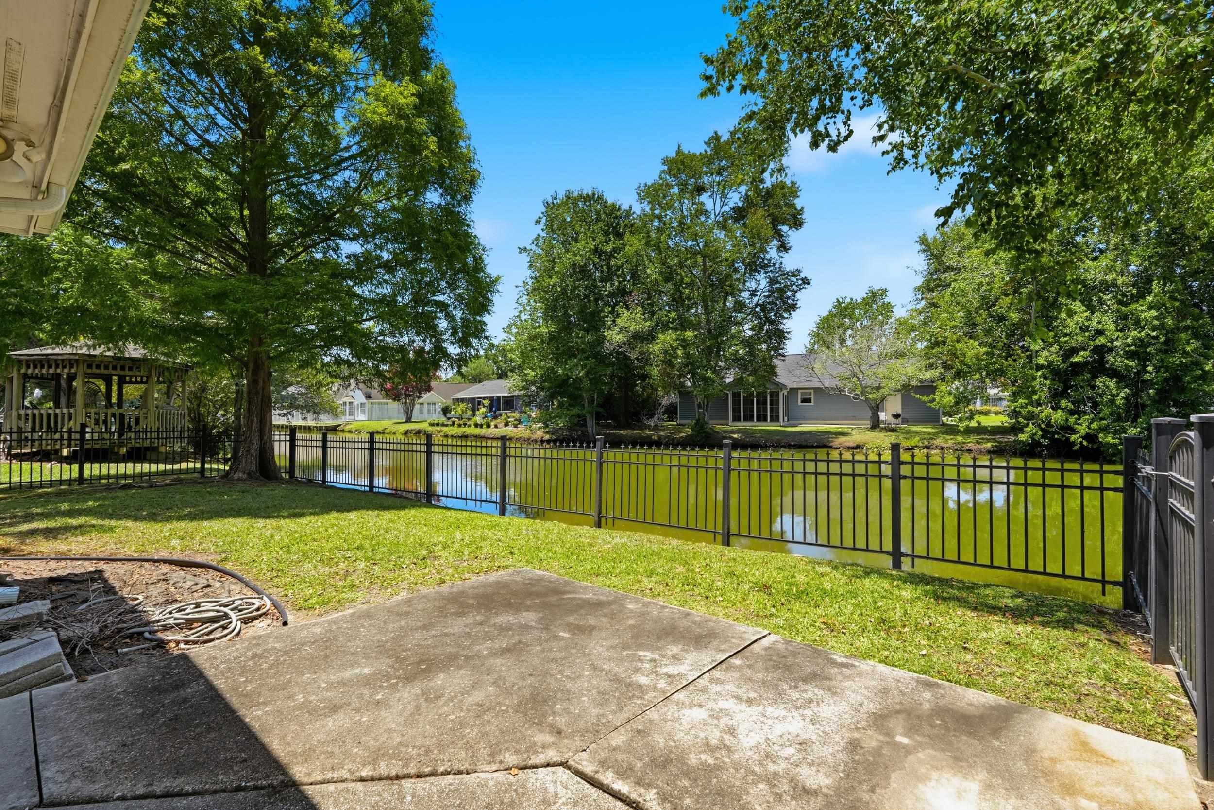 415 Lake Park Dr. Property Photo 19