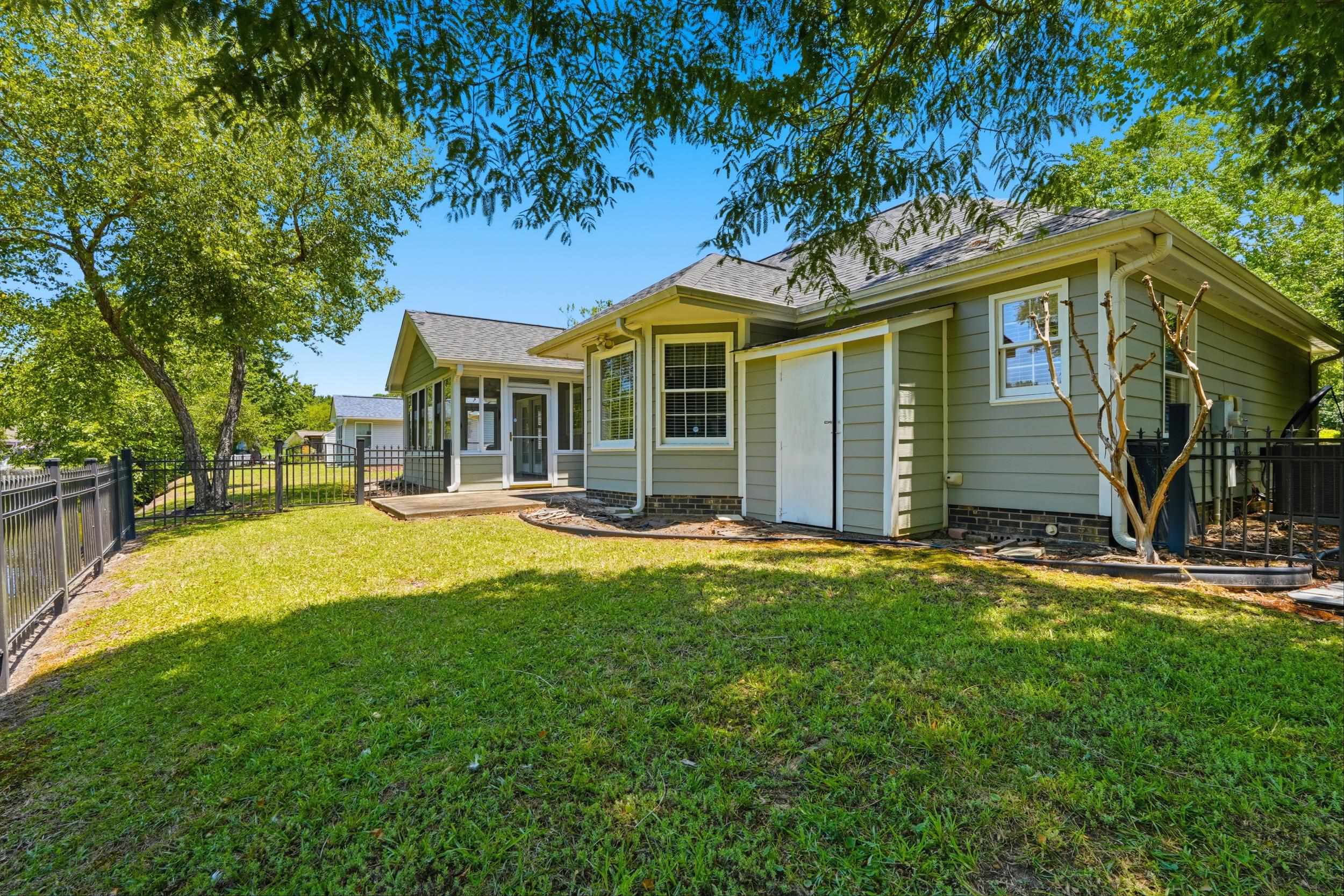 415 Lake Park Dr. Property Photo 20