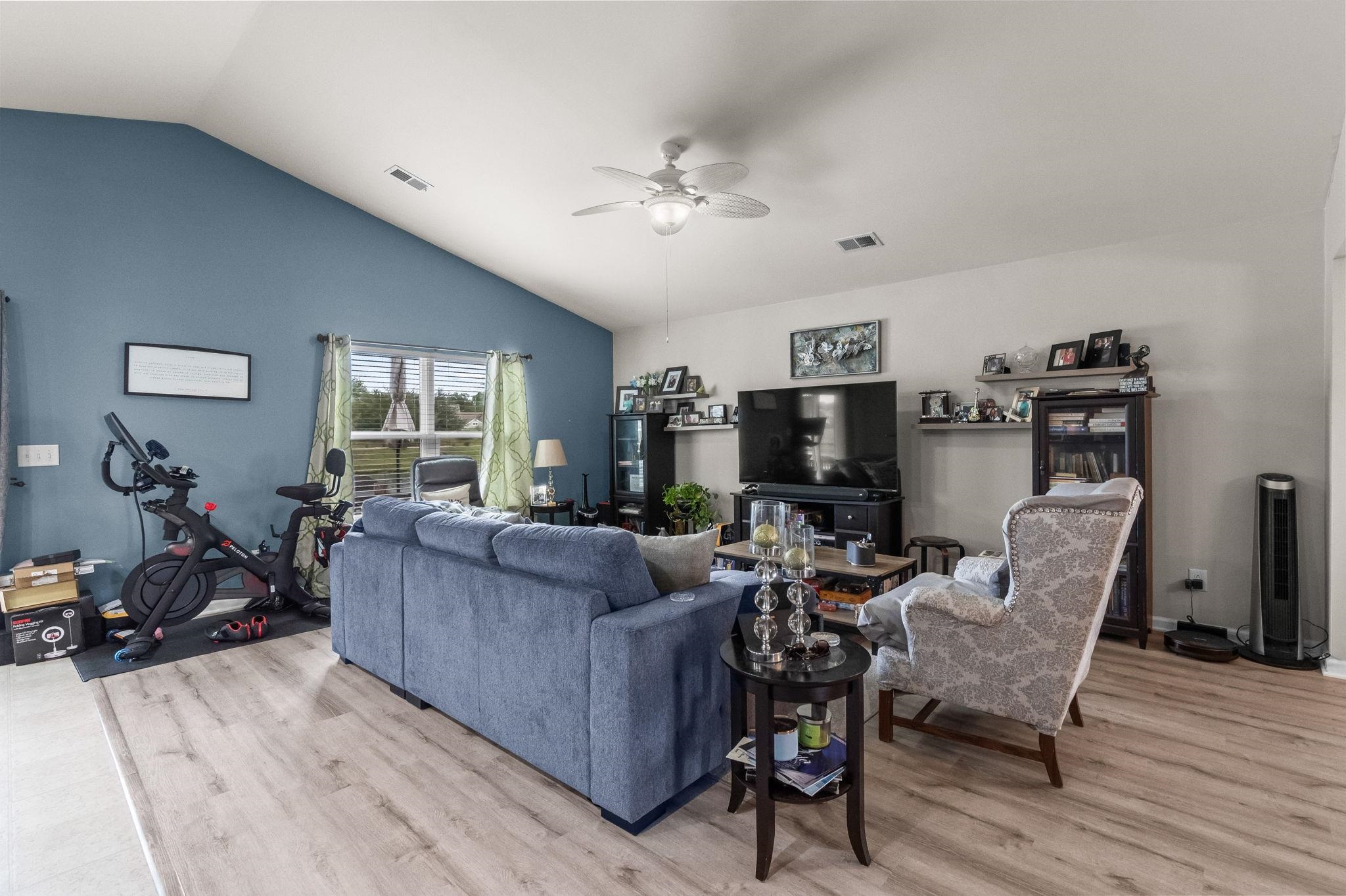 929 Bonita Loop Property Photo 7