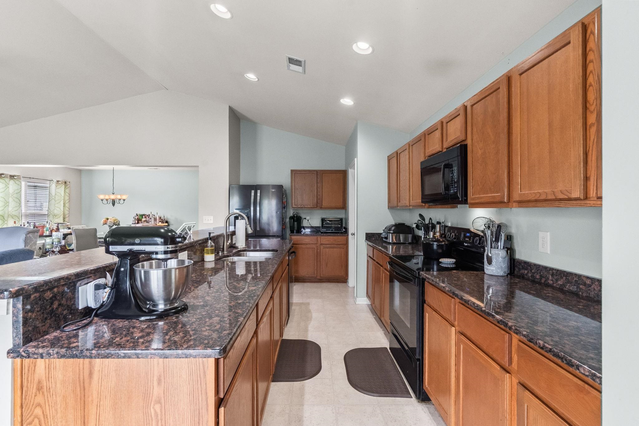 929 Bonita Loop Property Photo 15
