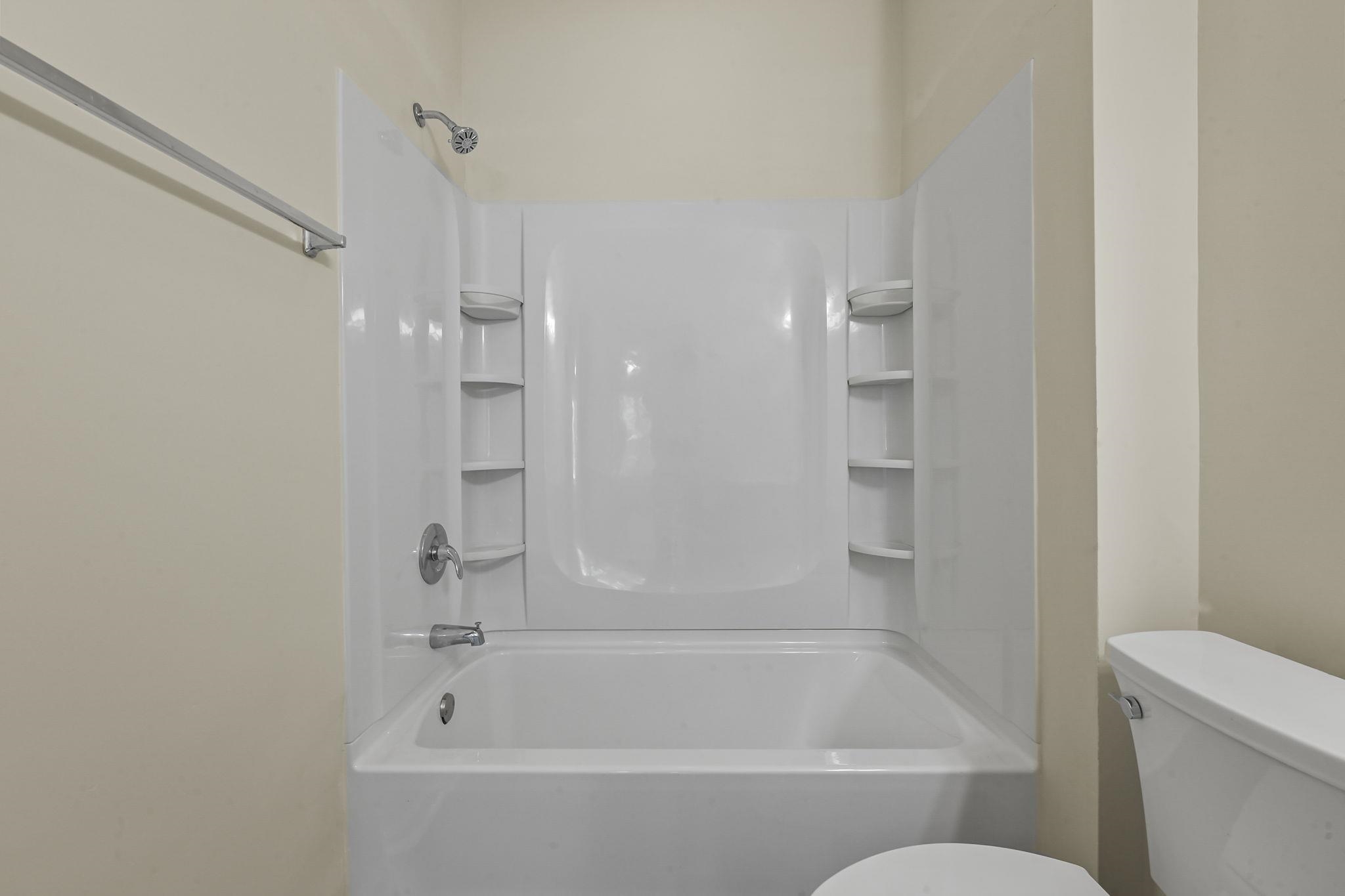 100 Spring Creek Dr. Property Photo 9