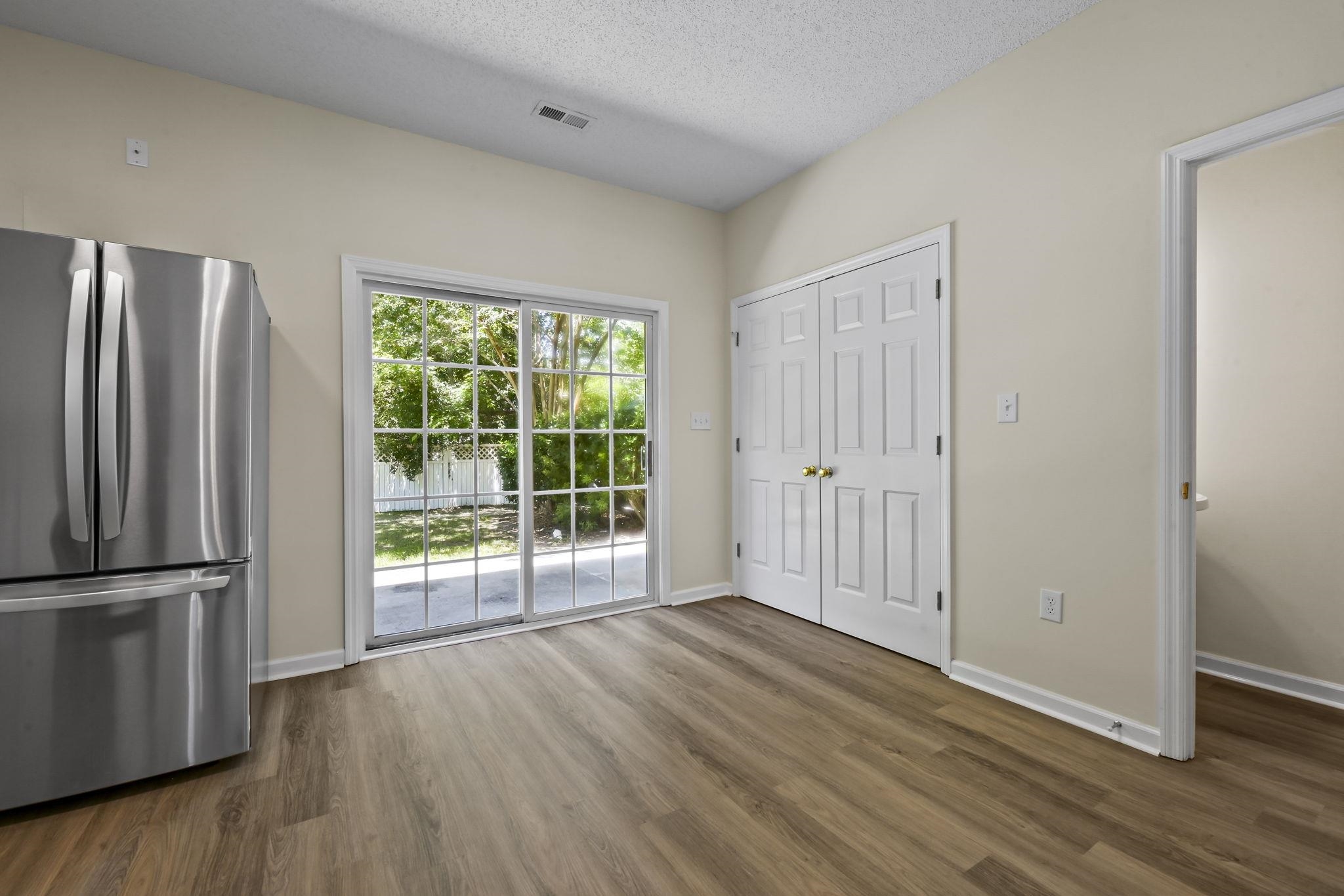 100 Spring Creek Dr. Property Photo 13