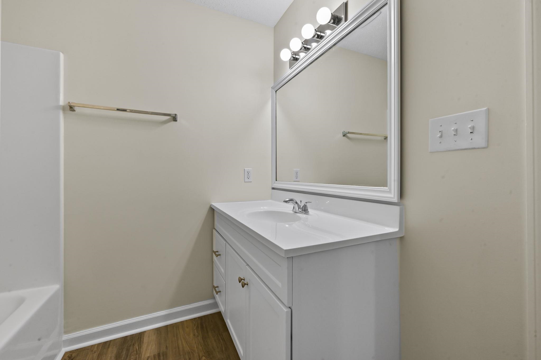 100 Spring Creek Dr. Property Photo 15