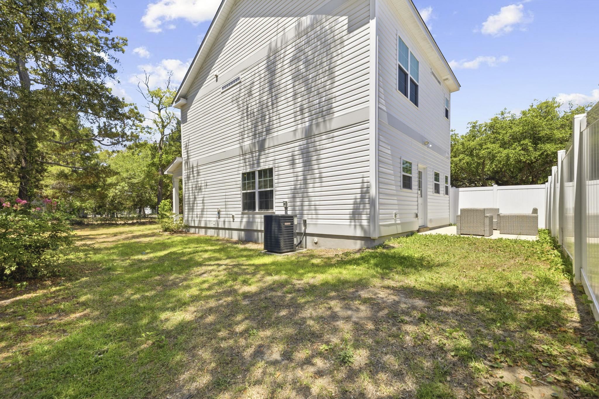 412 N Oak St. Property Photo 31