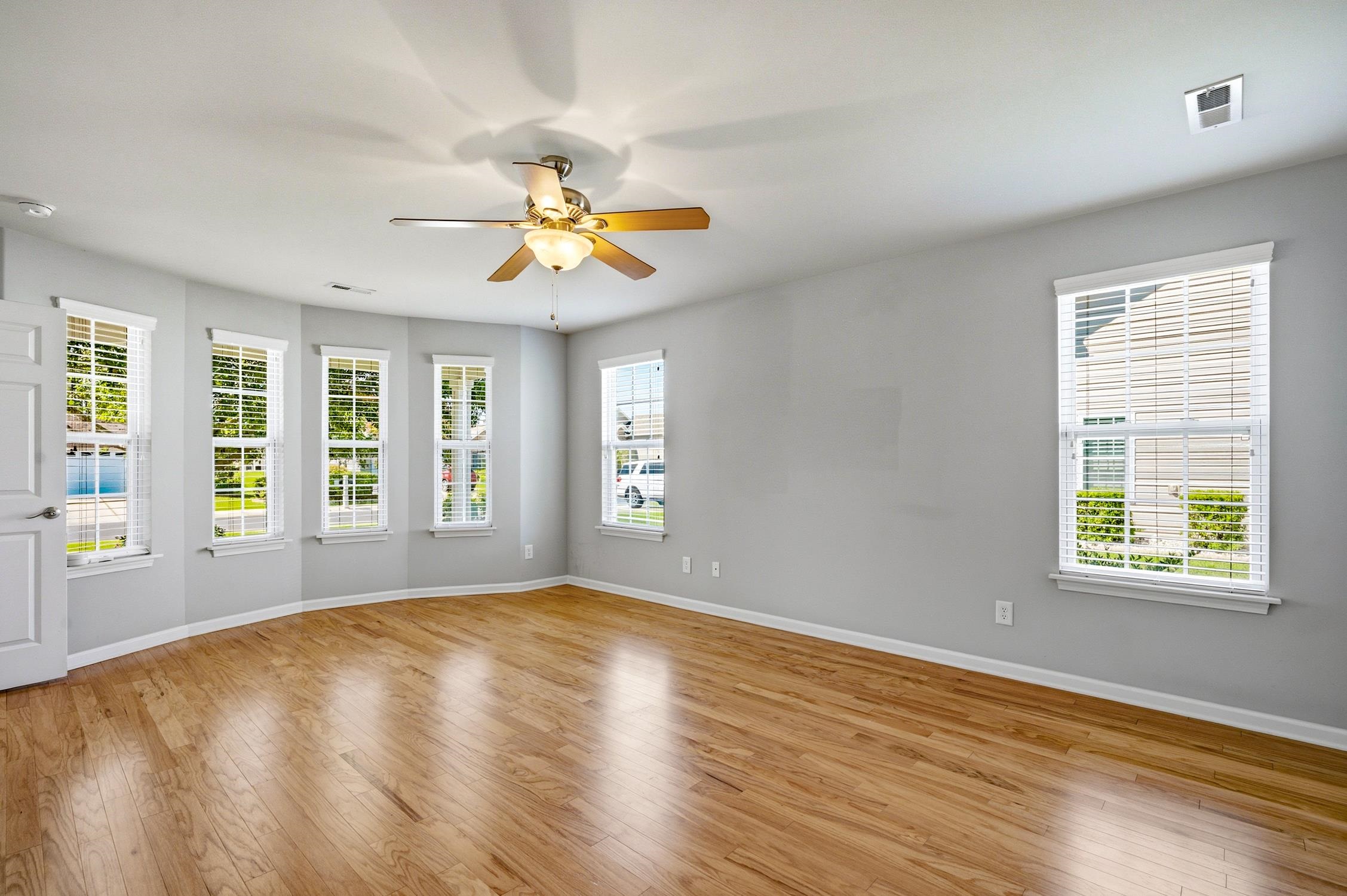 1425 Holtzman St. Property Photo 24
