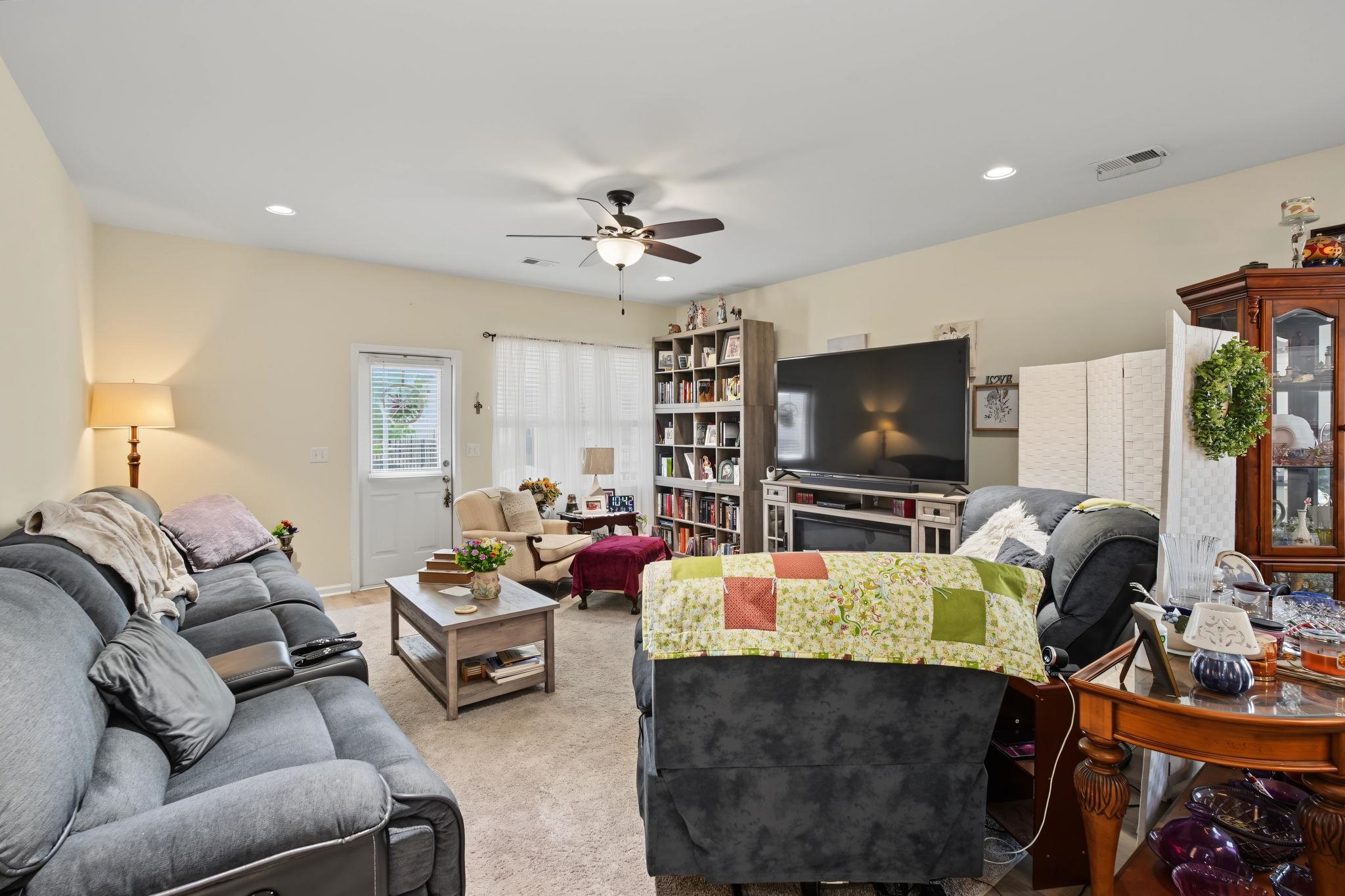 405 Black Cherry Way Property Photo 11