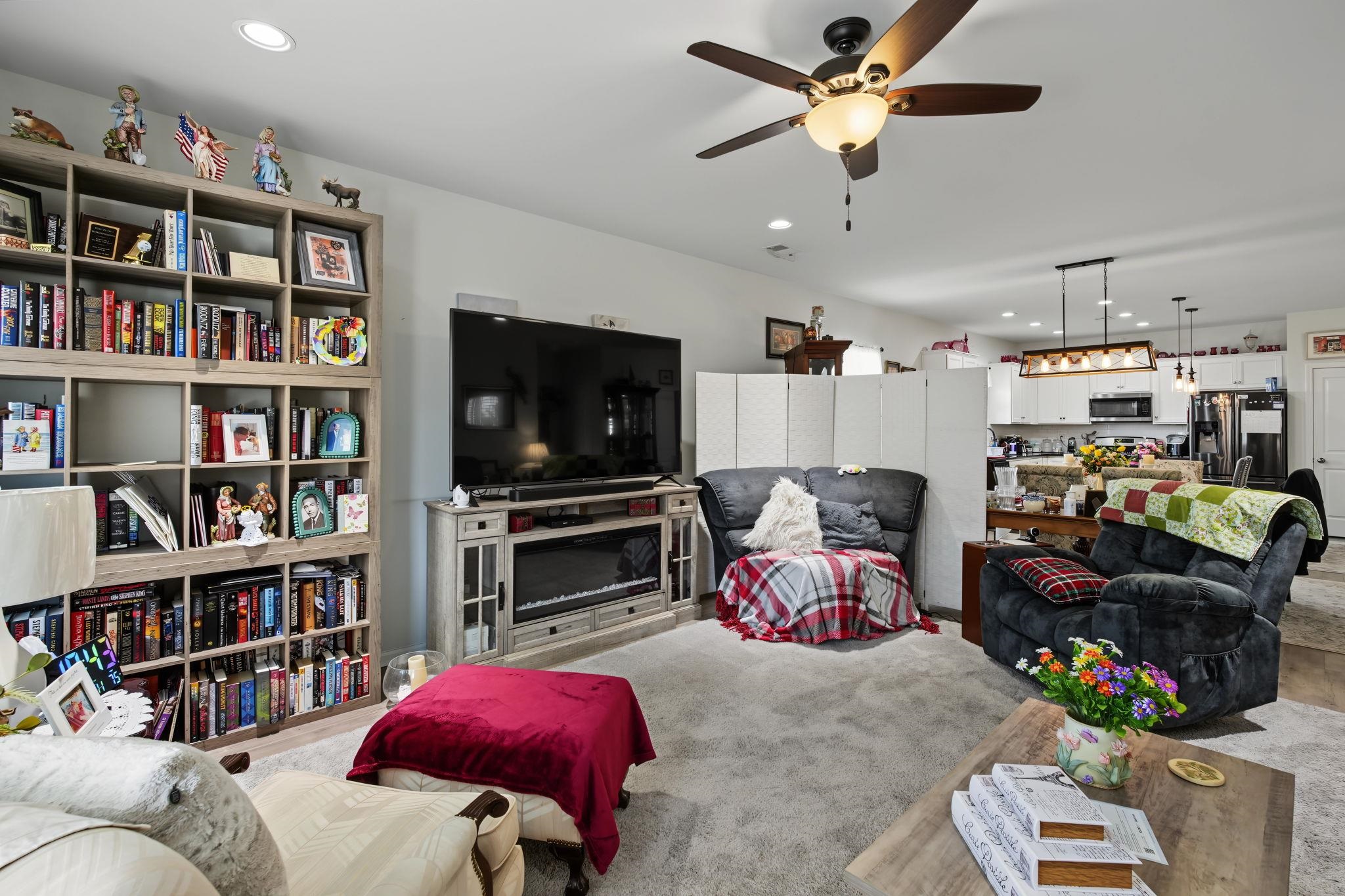 405 Black Cherry Way Property Photo 12
