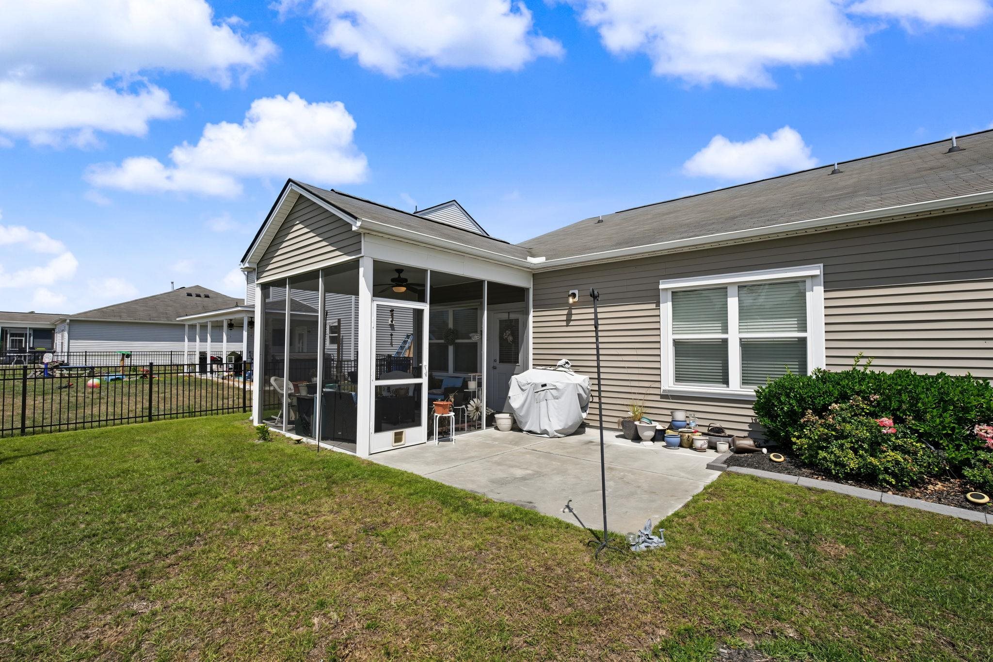 405 Black Cherry Way Property Photo 32