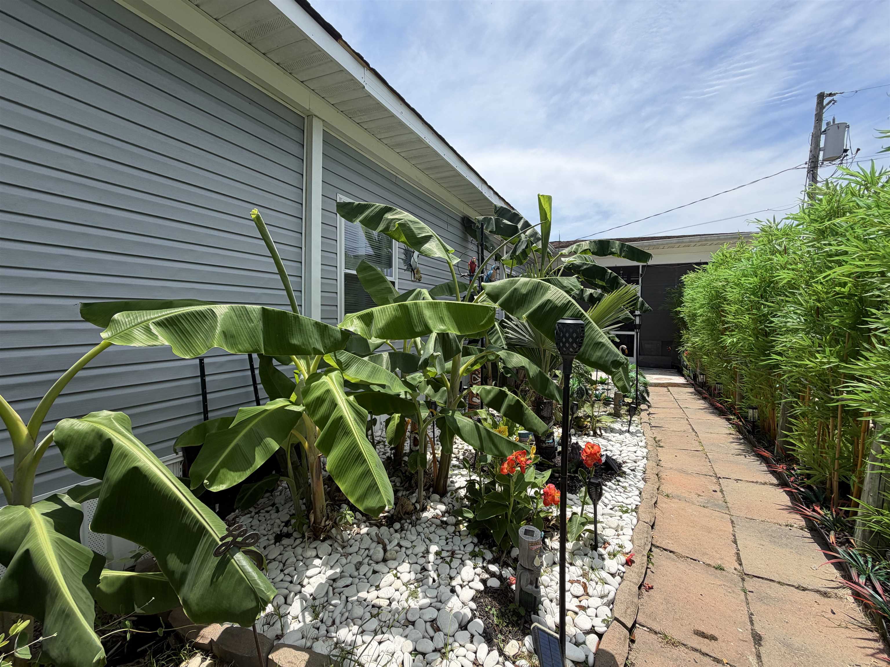 258 Flamingo Dr. Property Photo 28