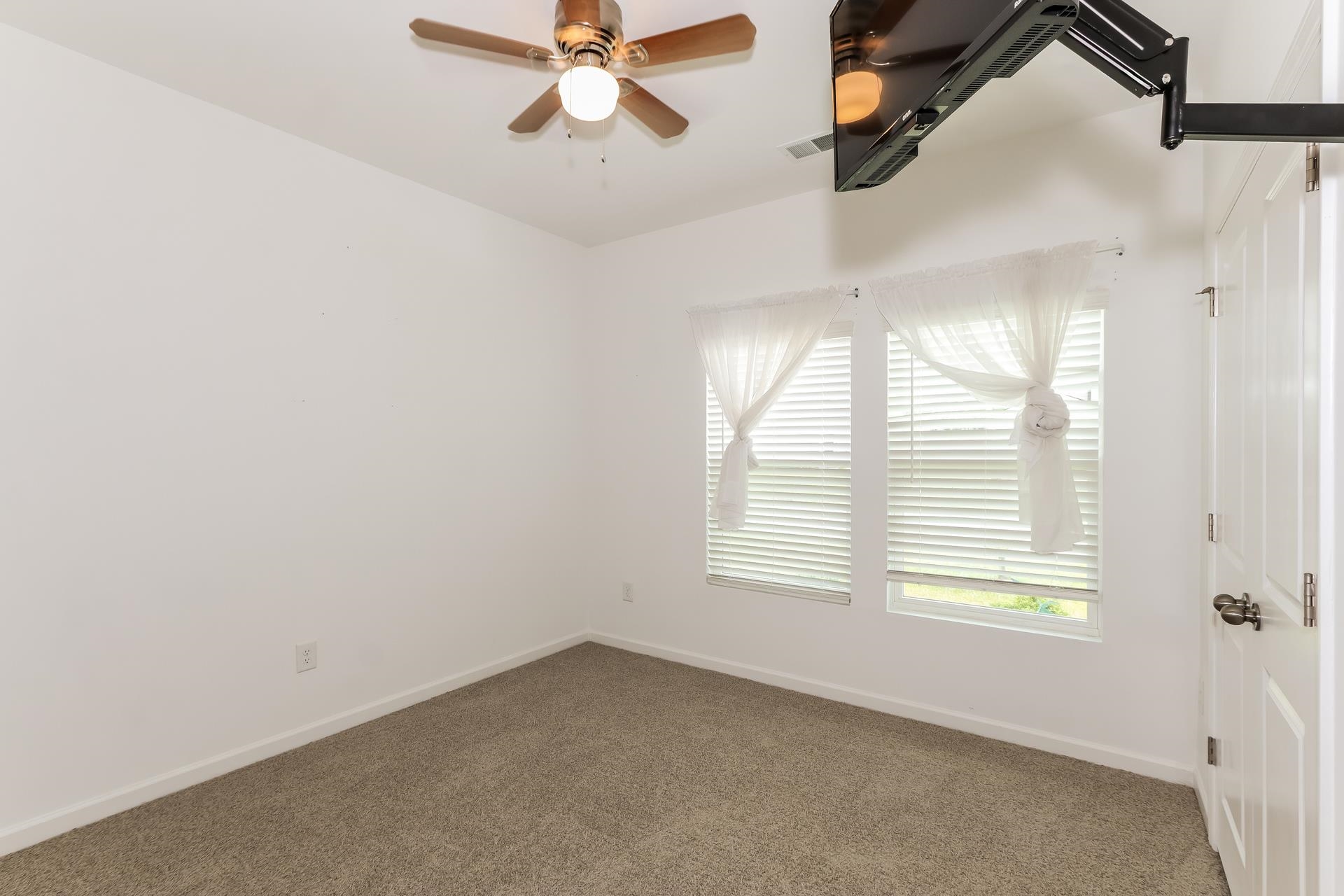 1126 Joywood Dr. Property Photo 15