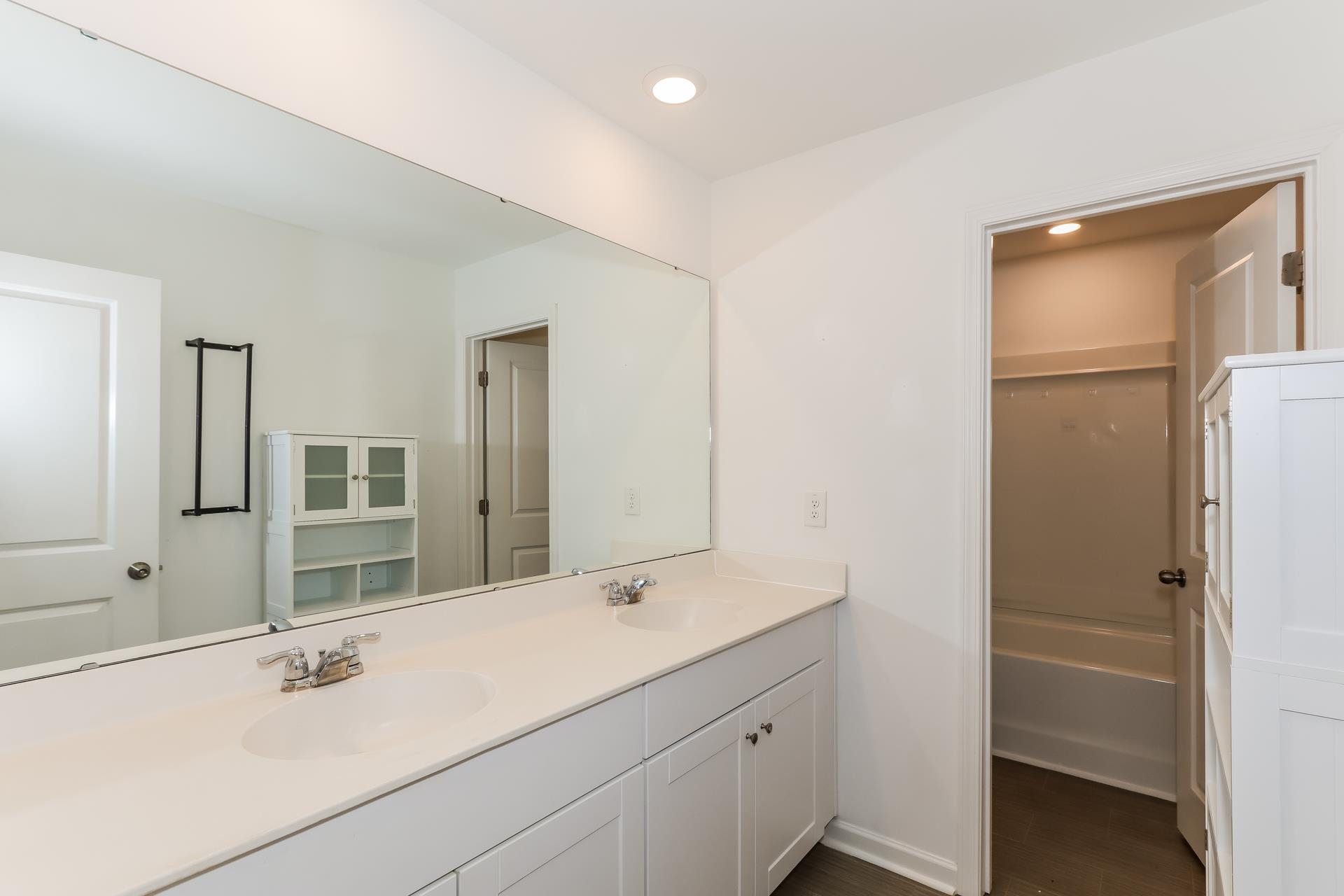 1126 Joywood Dr. Property Photo 17