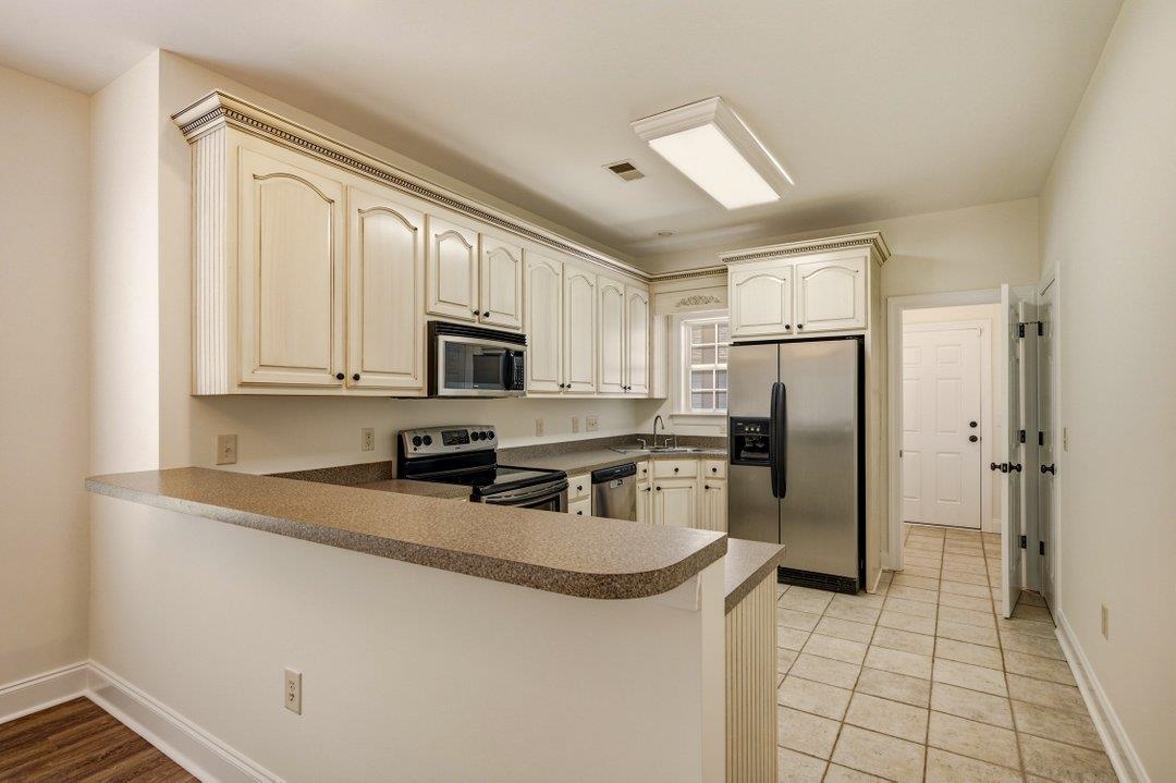 209 Spencerswood Dr. Property Photo 7