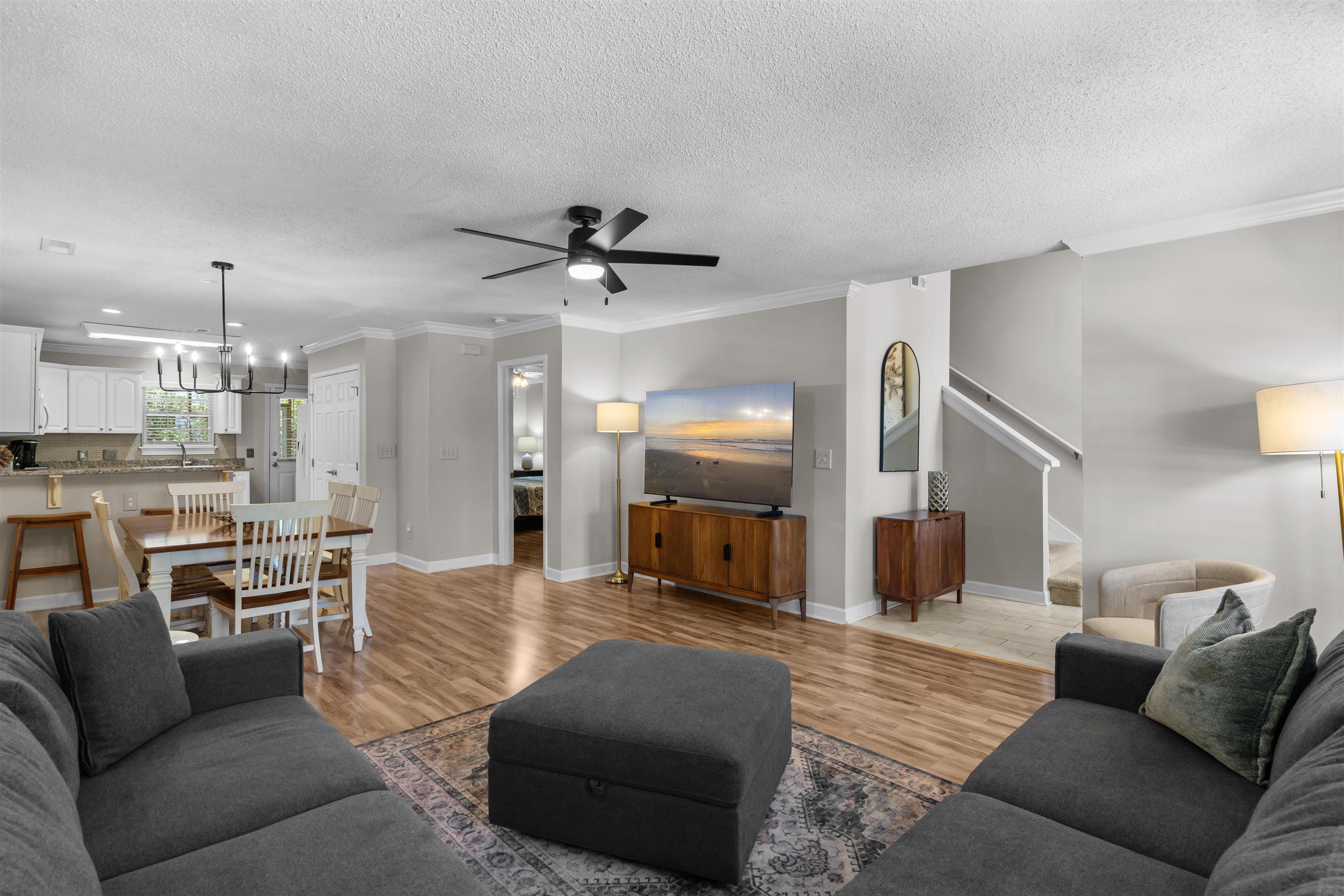 1418 Cane St. Property Photo 12