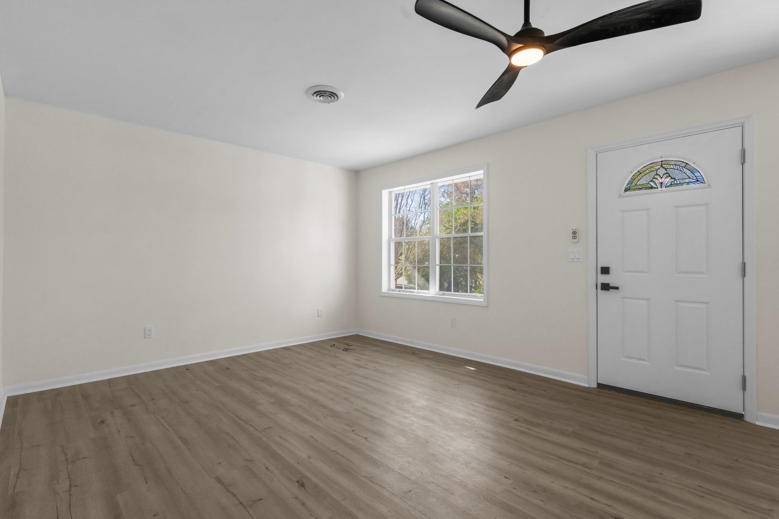 1114 Temple St. Property Photo 11