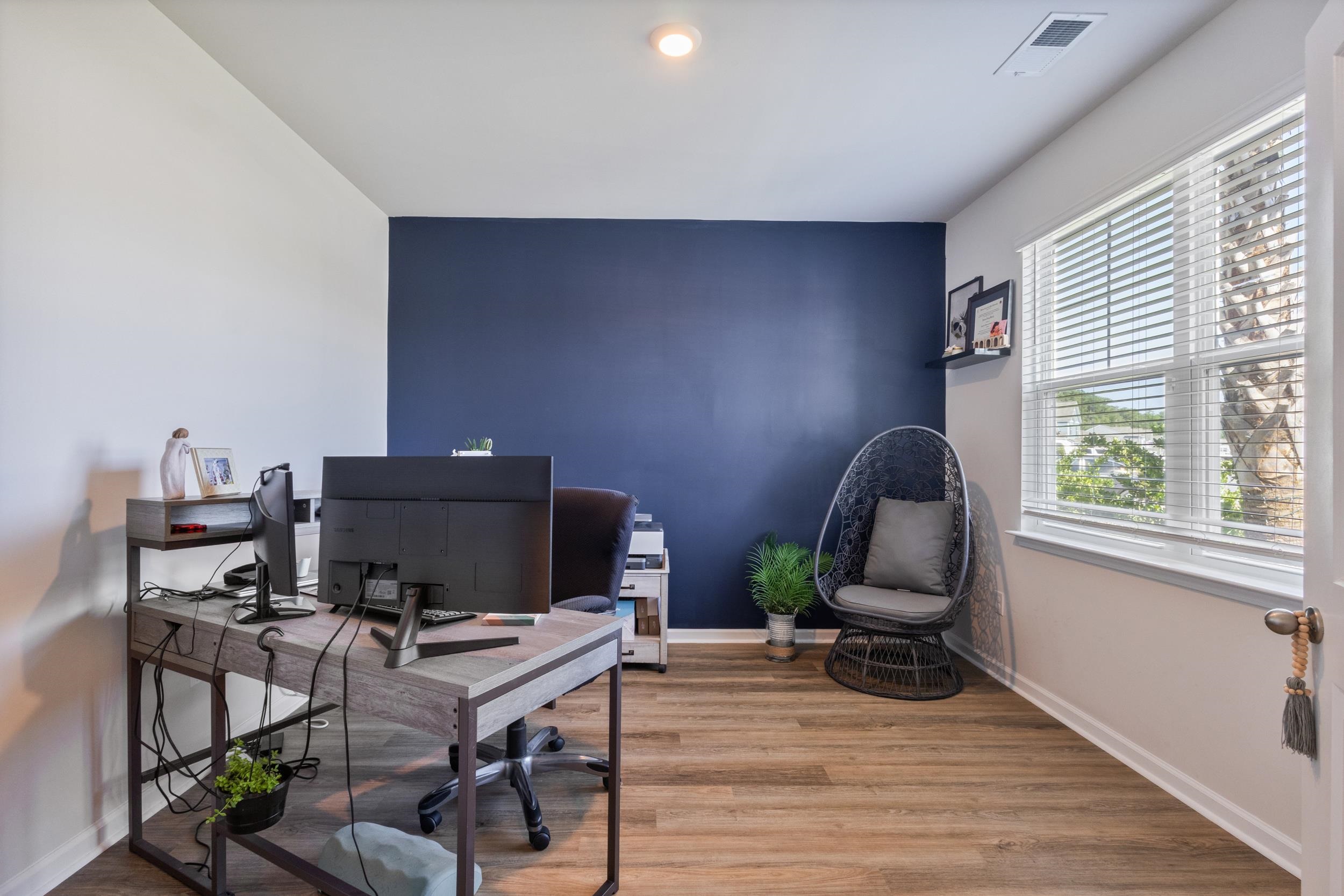 1070 Sennema Circle Property Photo 5