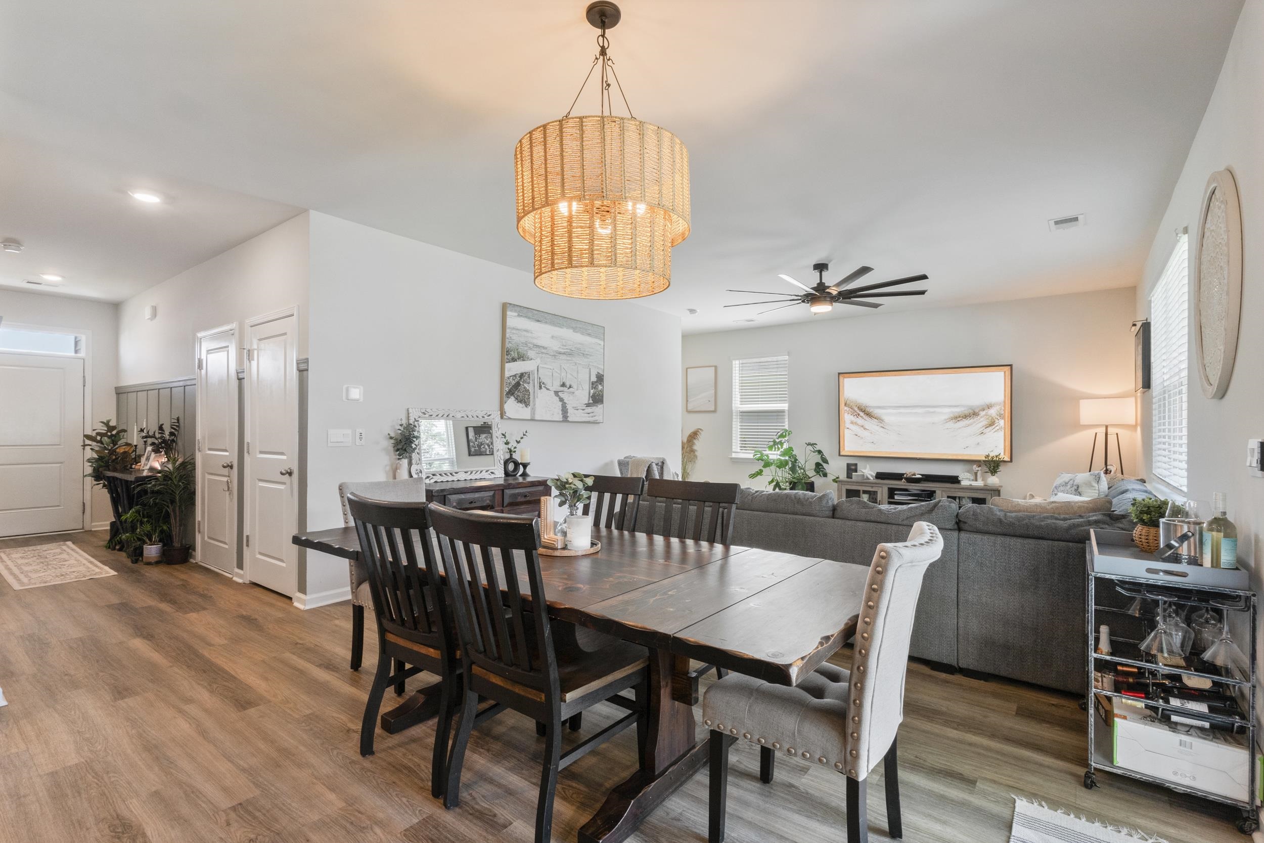 1070 Sennema Circle Property Photo 7