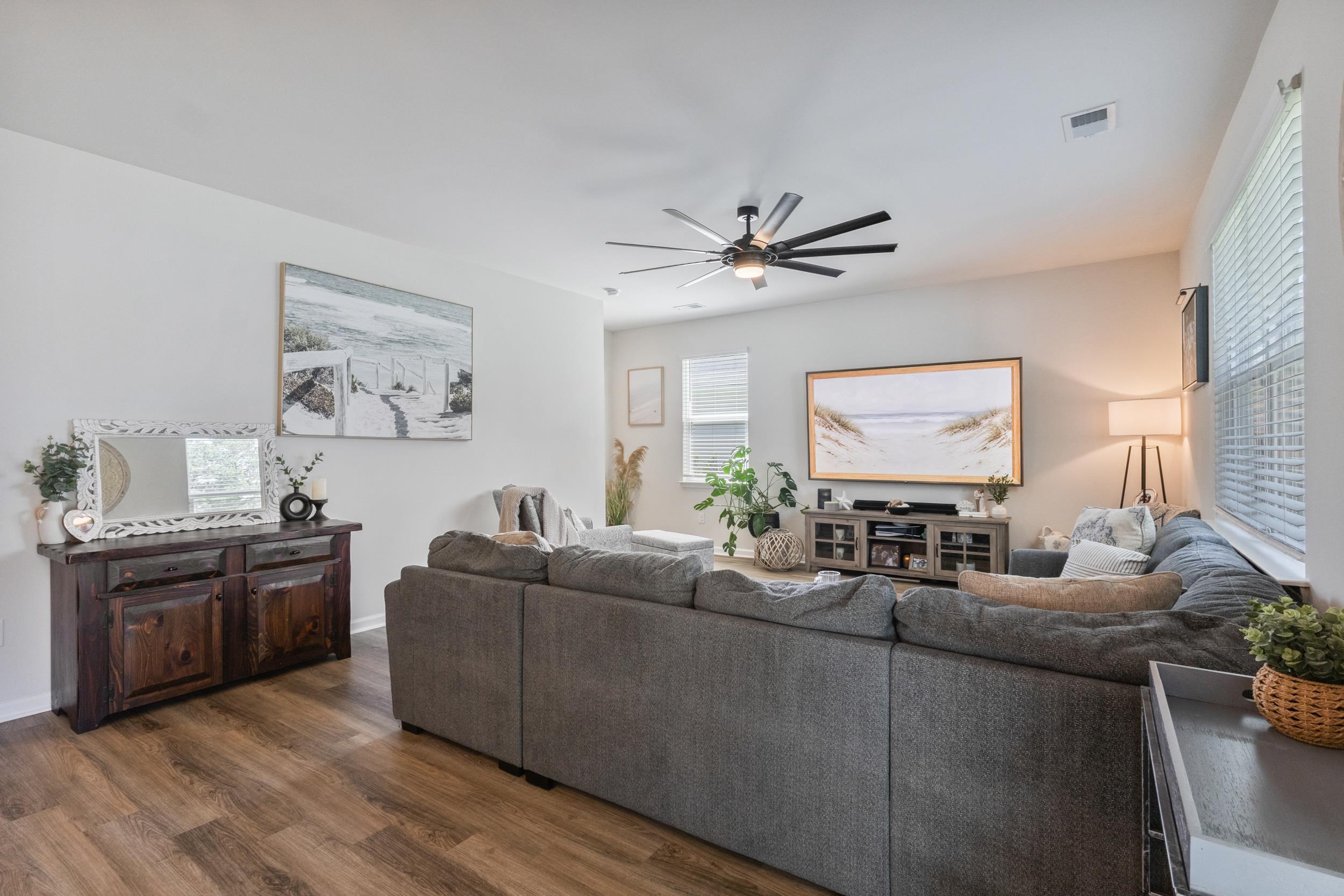 1070 Sennema Circle Property Photo 16