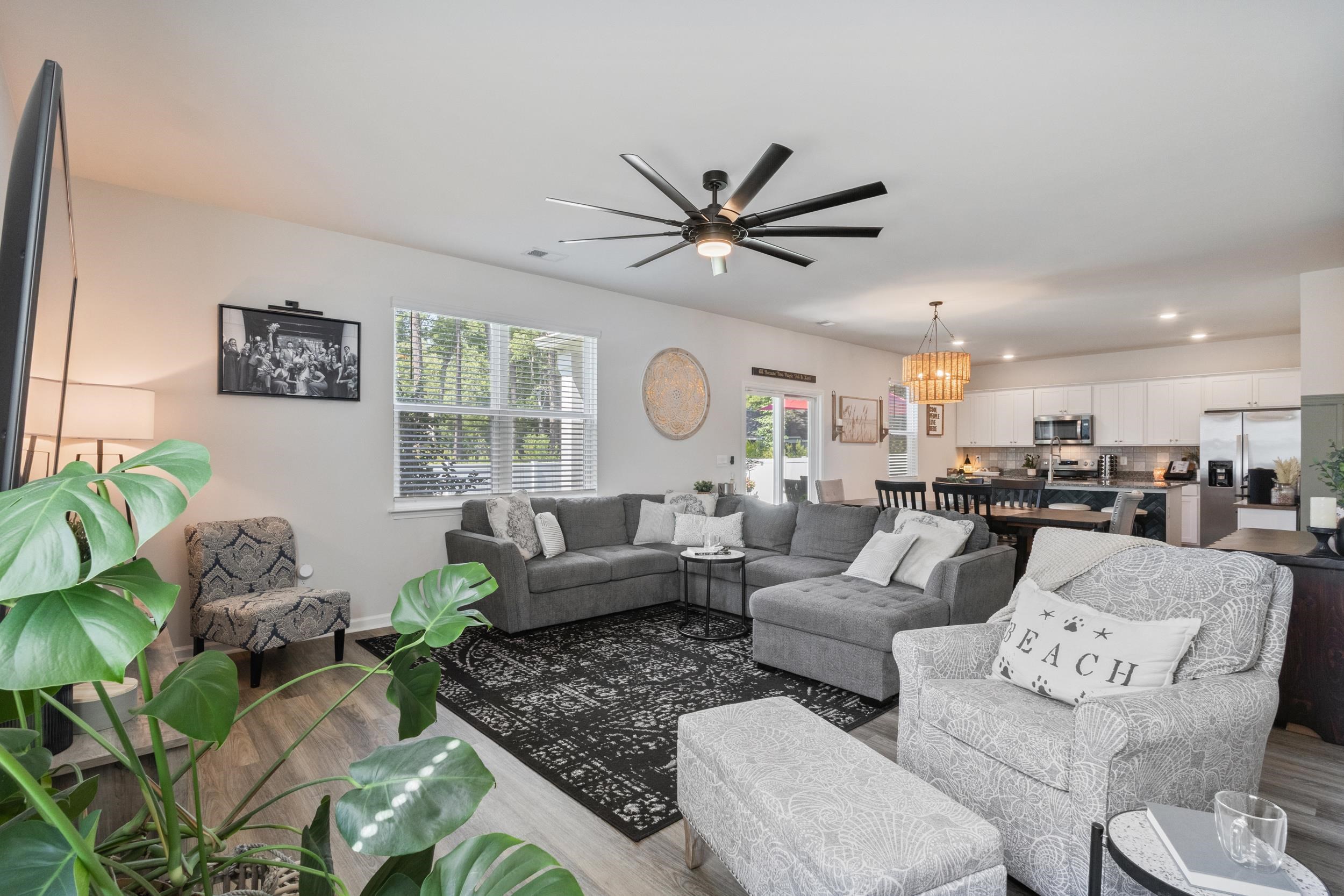 1070 Sennema Circle Property Photo 18