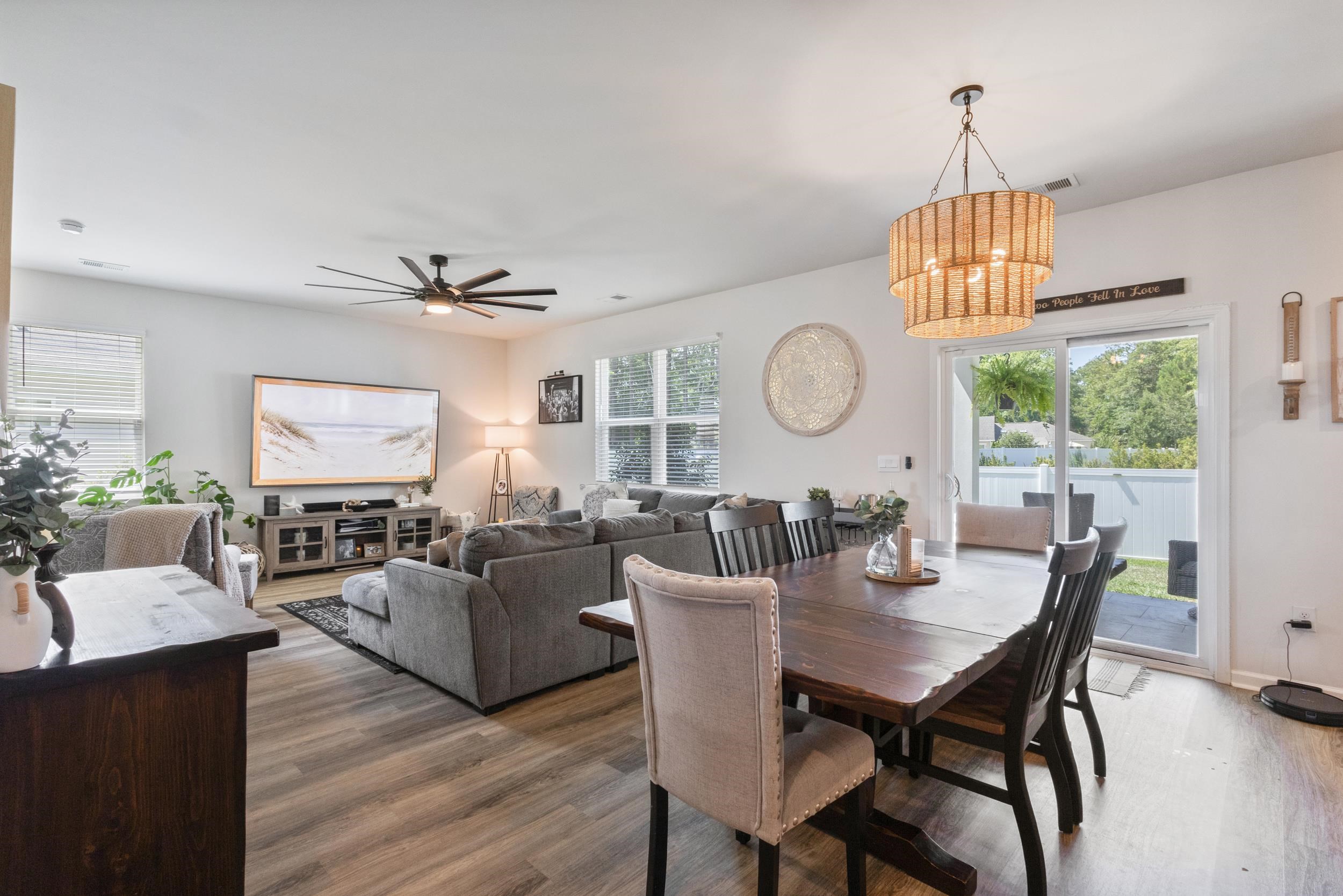 1070 Sennema Circle Property Photo 21