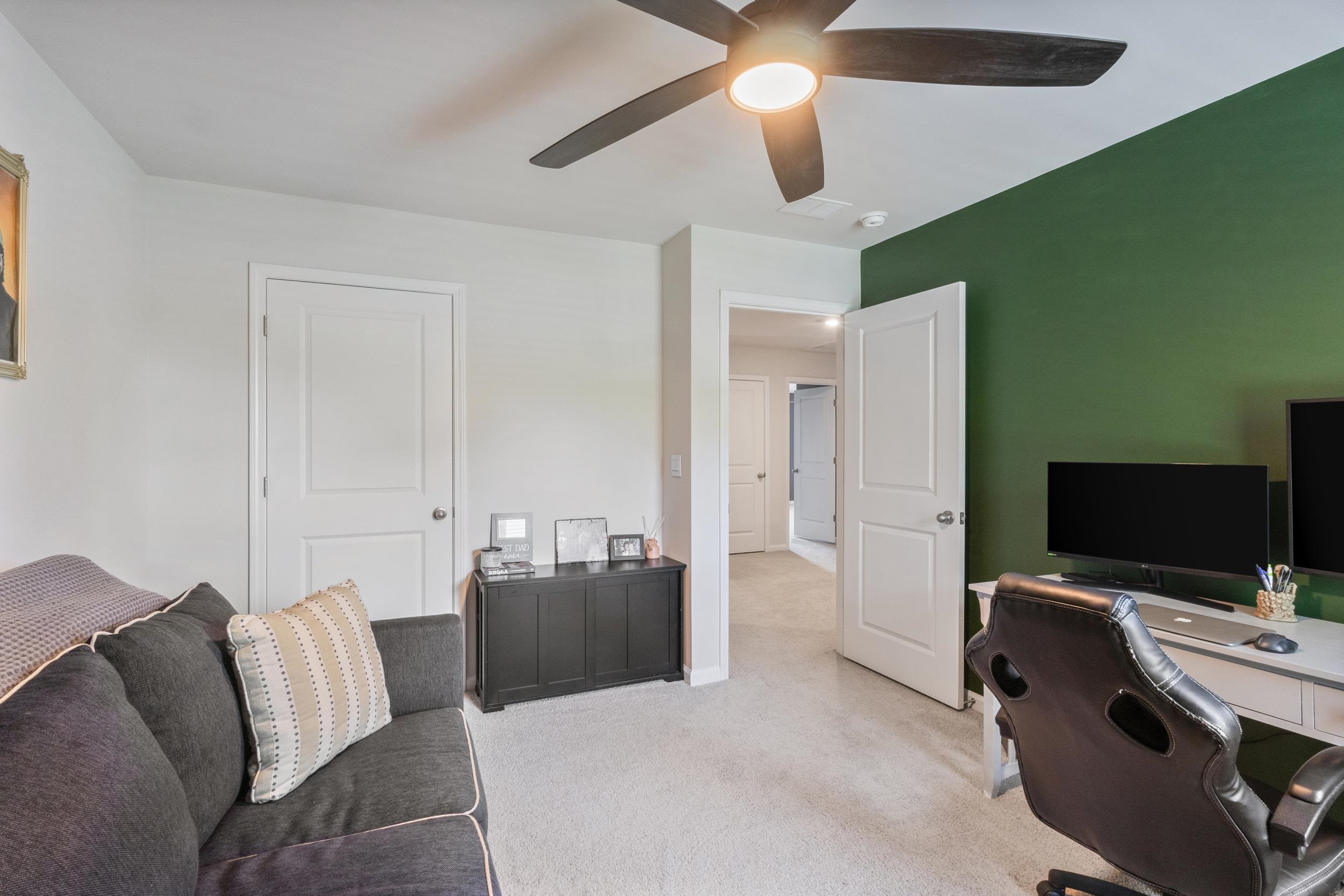 1070 Sennema Circle Property Photo 34