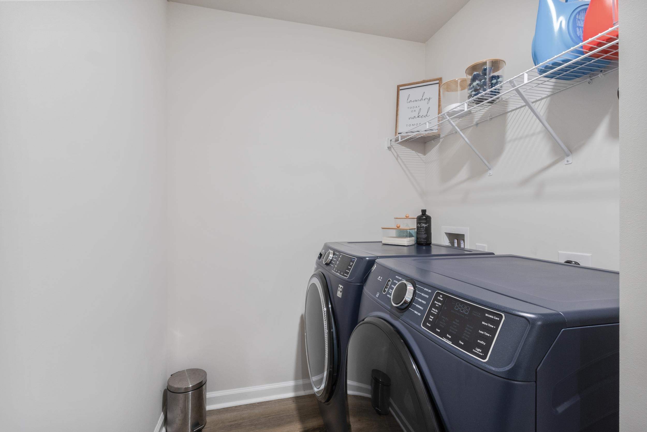 1070 Sennema Circle Property Photo 35