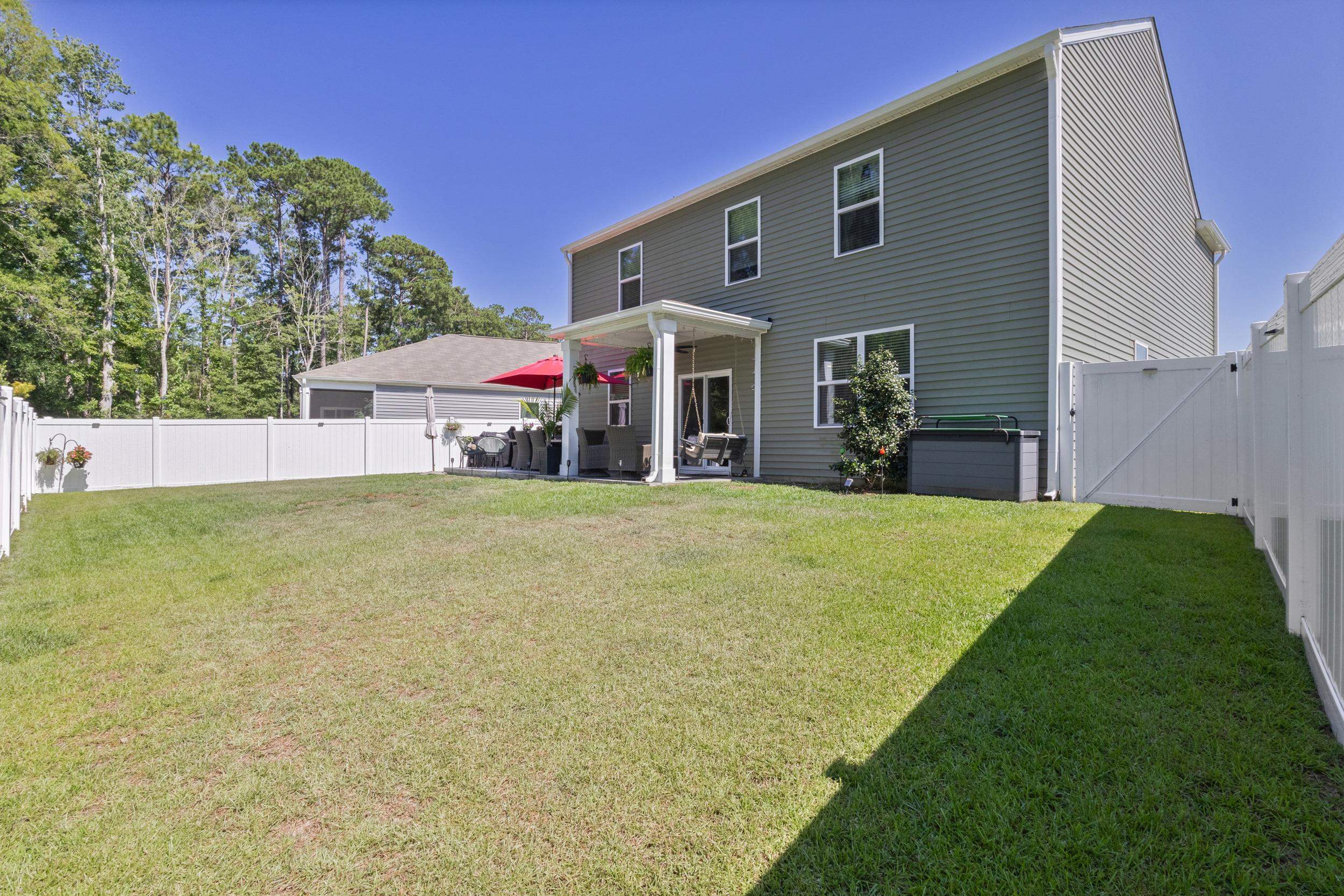 1070 Sennema Circle Property Photo 38
