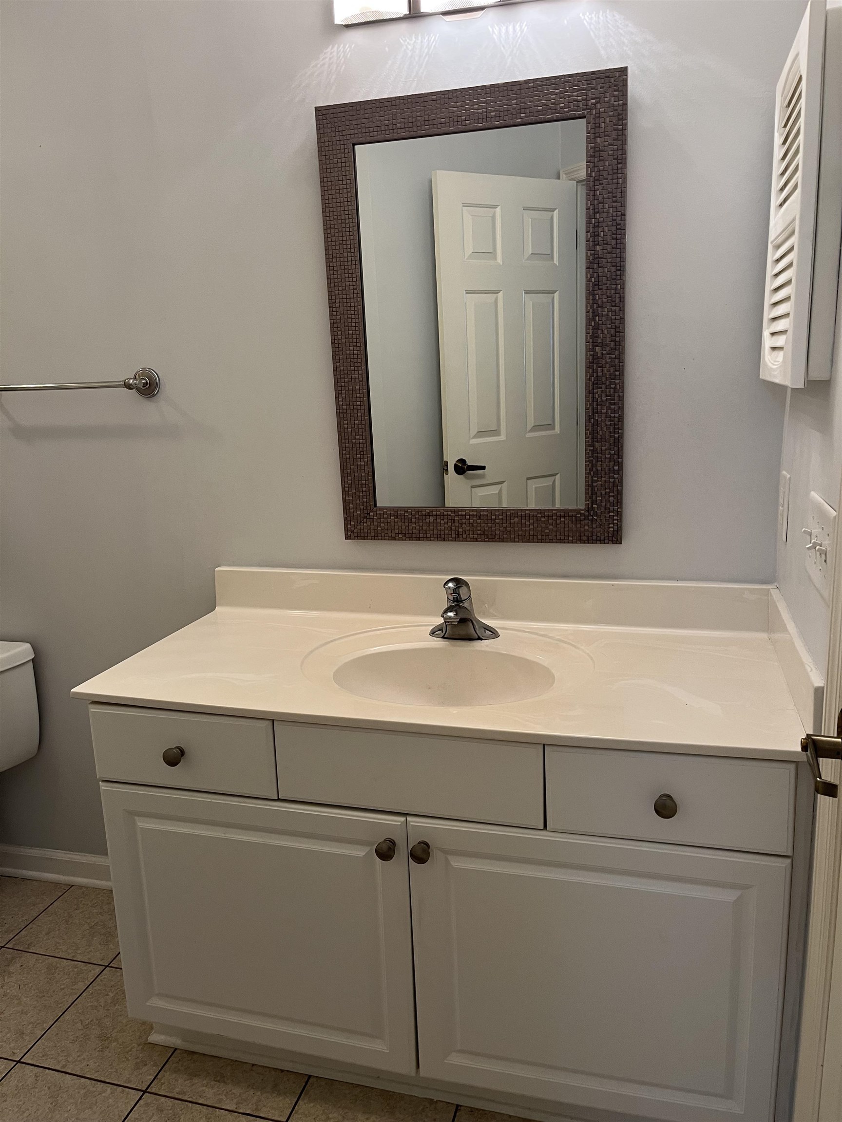 1551 Spinnaker Dr. Property Photo 12